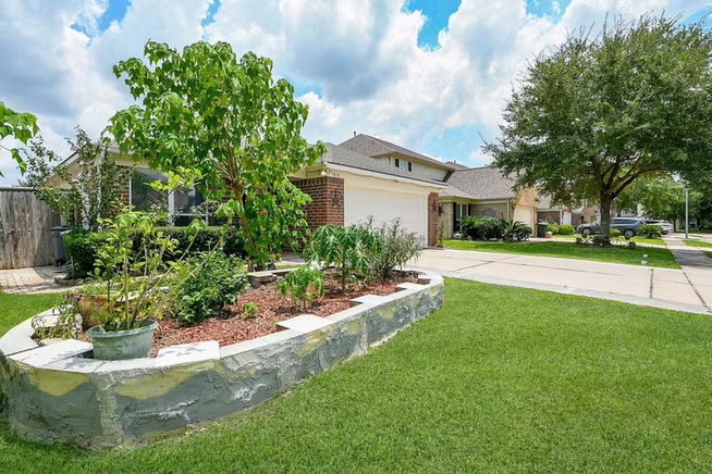 Photo 3 of 5818 Turmeric Drive, Baytown, TX