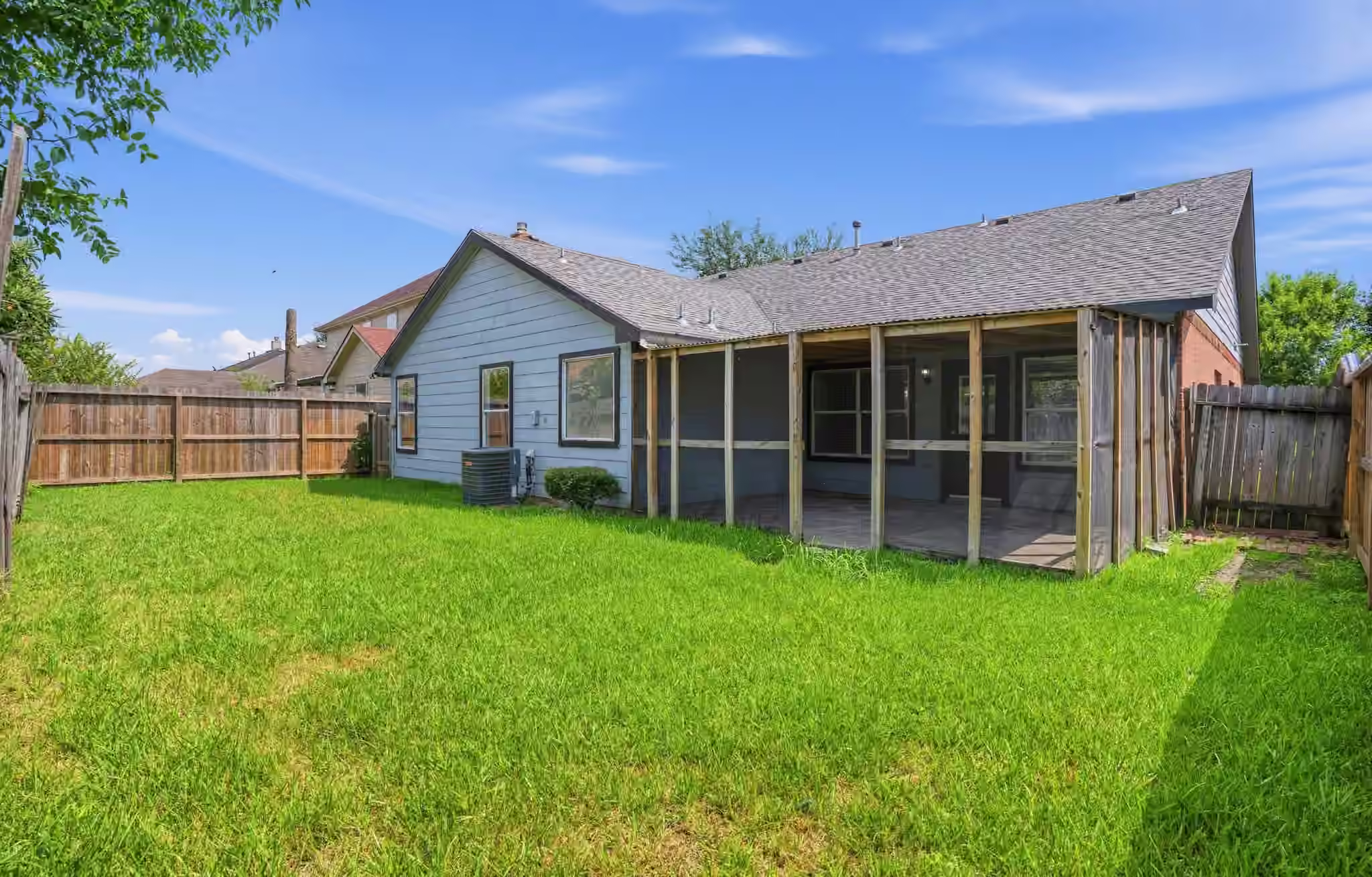 Photo 2 of 1318 Chalk Rock Drive, Houston, TX
