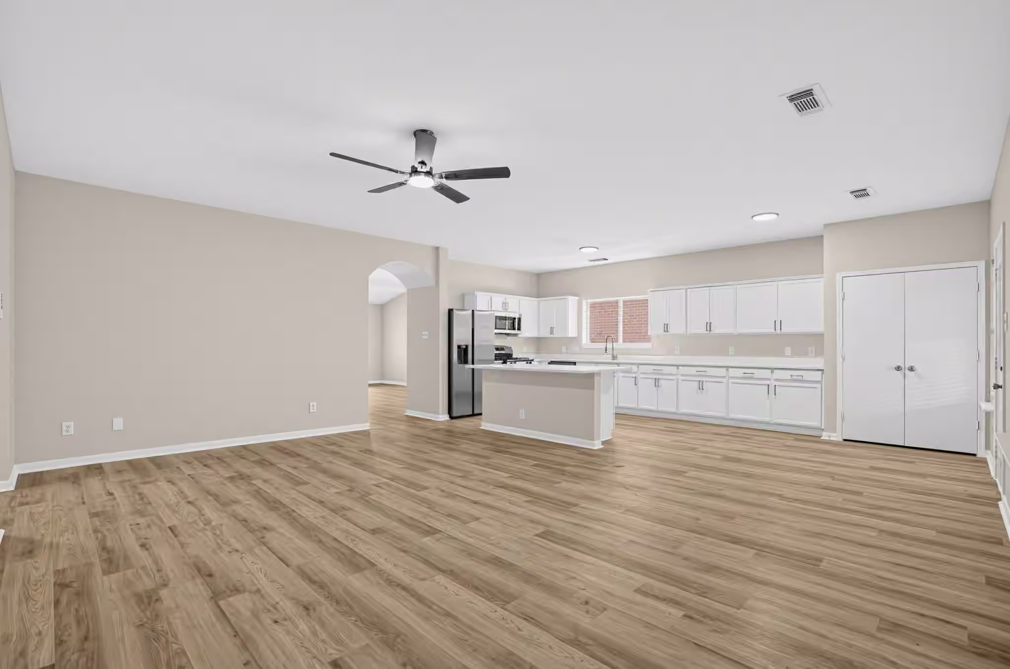 Photo 5 of 1318 Chalk Rock Drive, Houston, TX