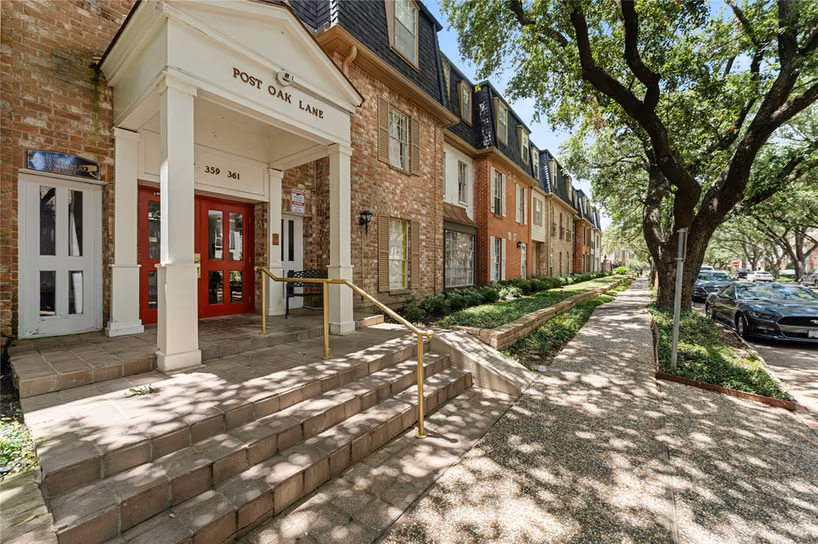 Photo of 359 N Post Oak Lane 127, Houston, TX 77024