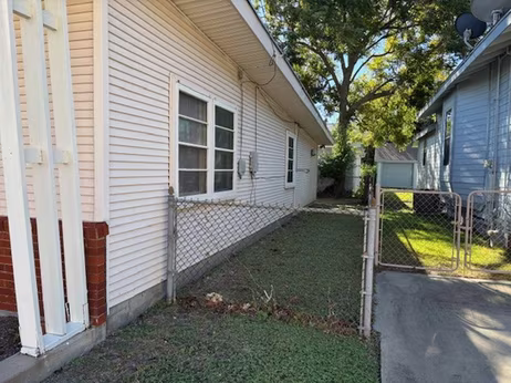 Photo 5 of 3905 Avenue R, Galveston, TX