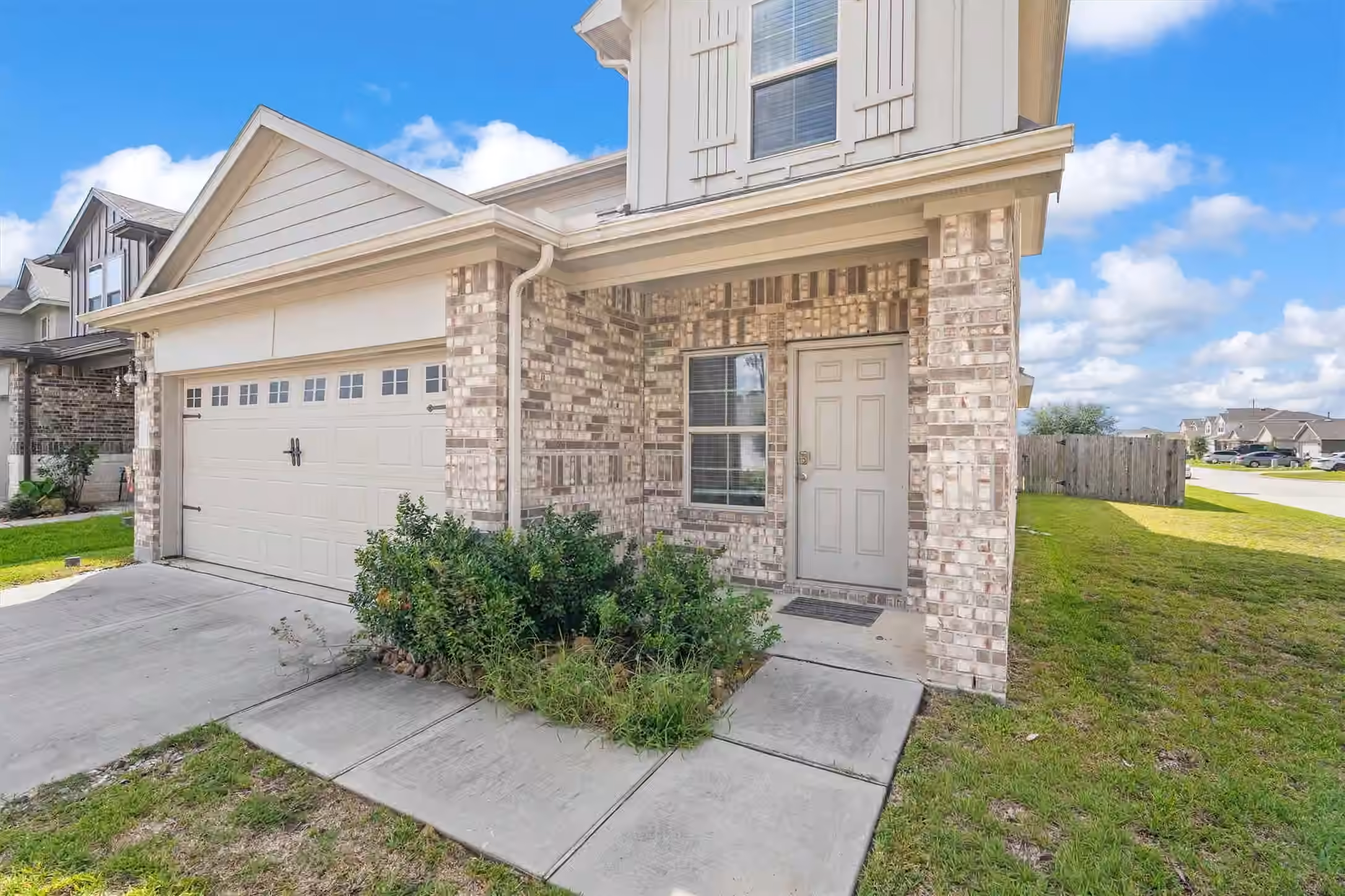 Photo 4 of 16902 Rich Pines Drive, Conroe, TX 77302