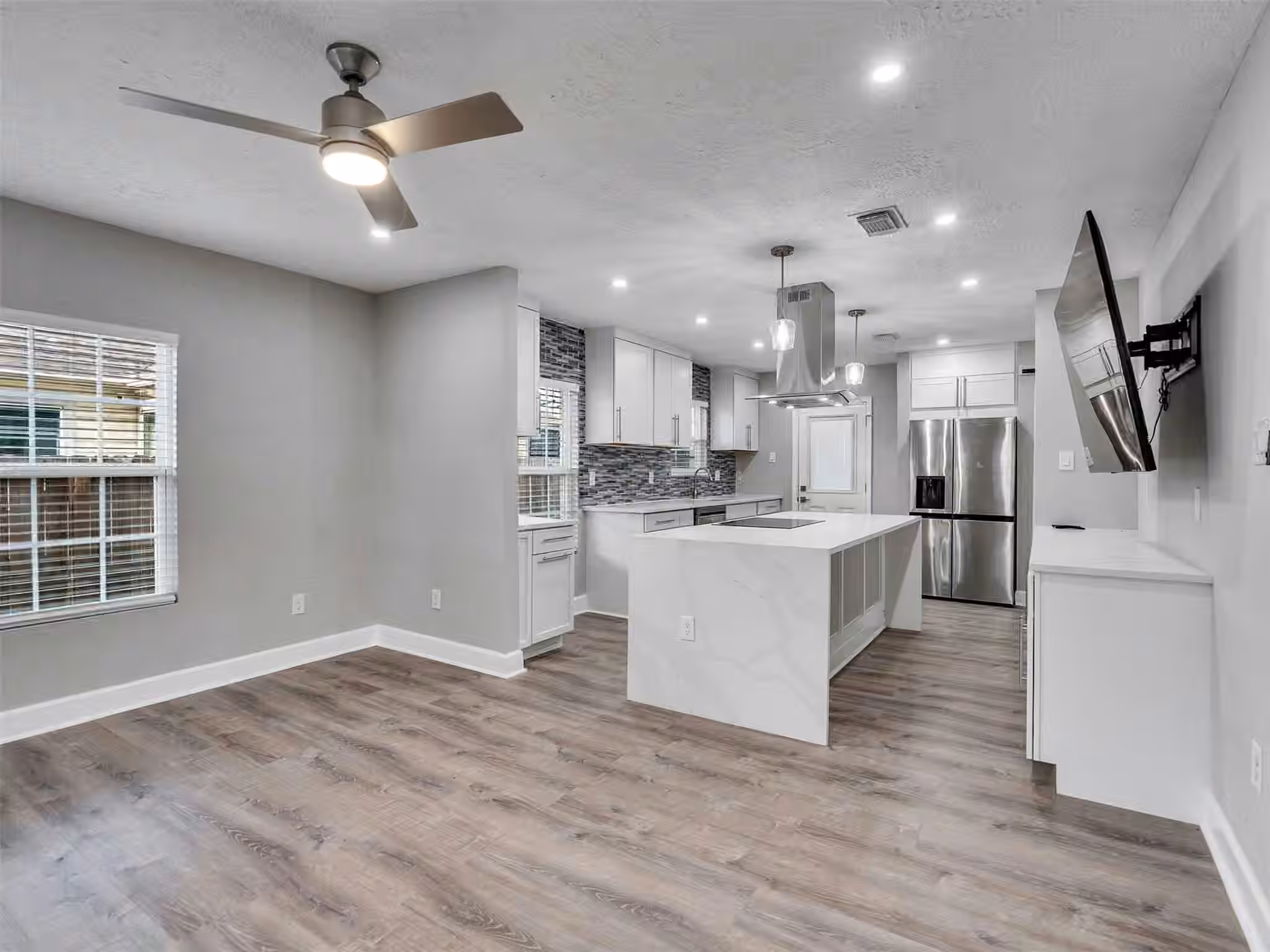 Photo 6 of 3143 Oakdale Street, Houston, TX