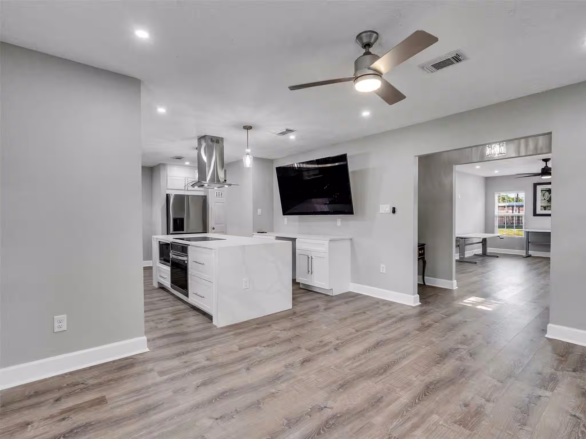 Photo 7 of 3143 Oakdale Street, Houston, TX