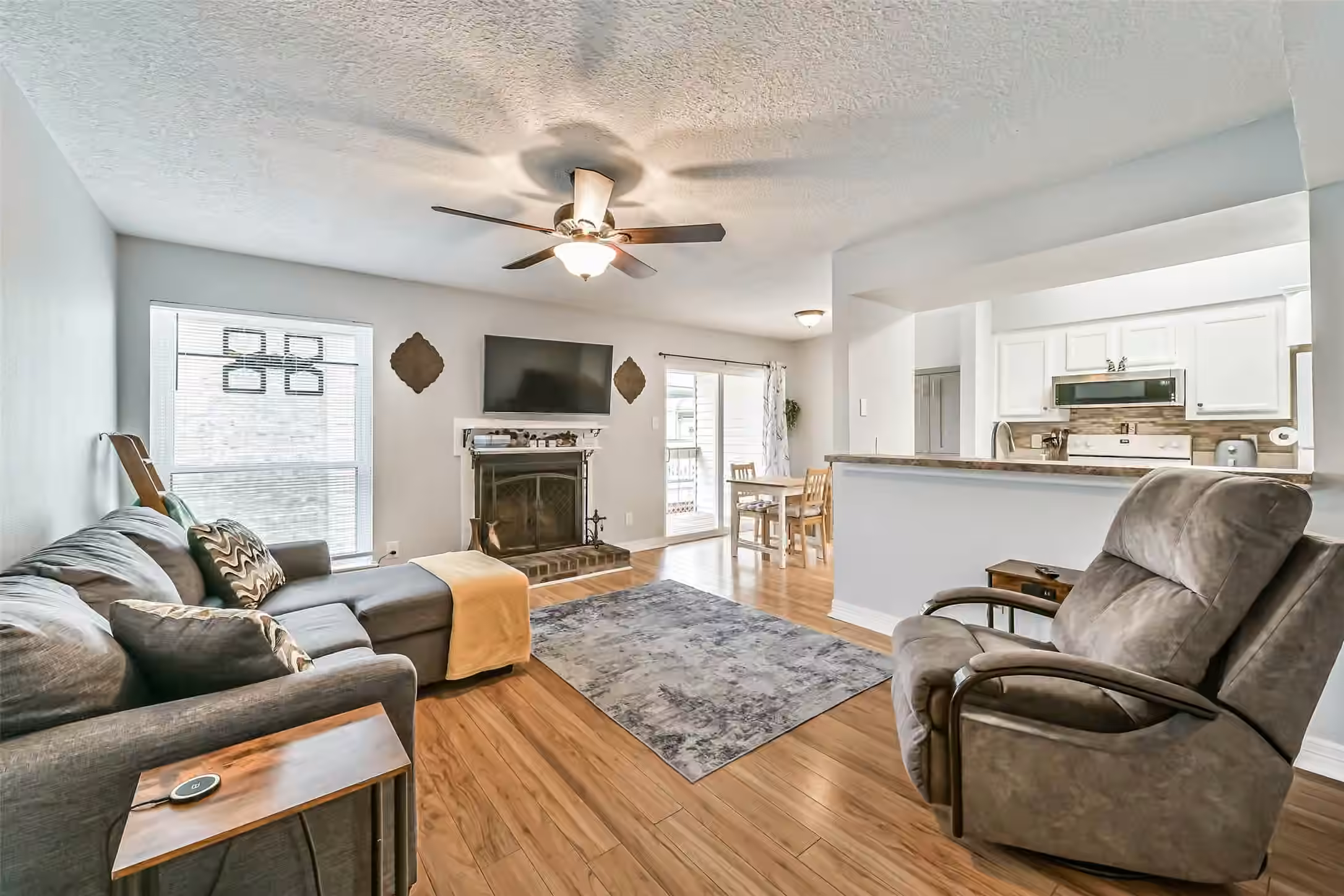 Photo of 7600 Emmett F Lowry Expressway 904, Texas City, TX 77591