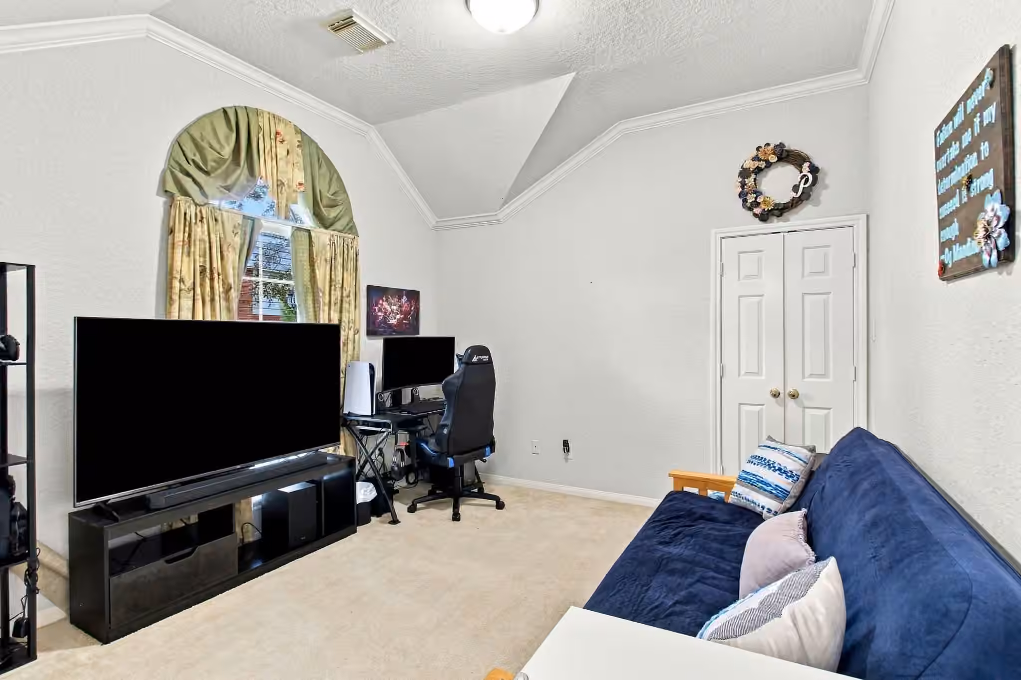 Photo 4 of 10414 Ray Brook Lane, Houston, TX