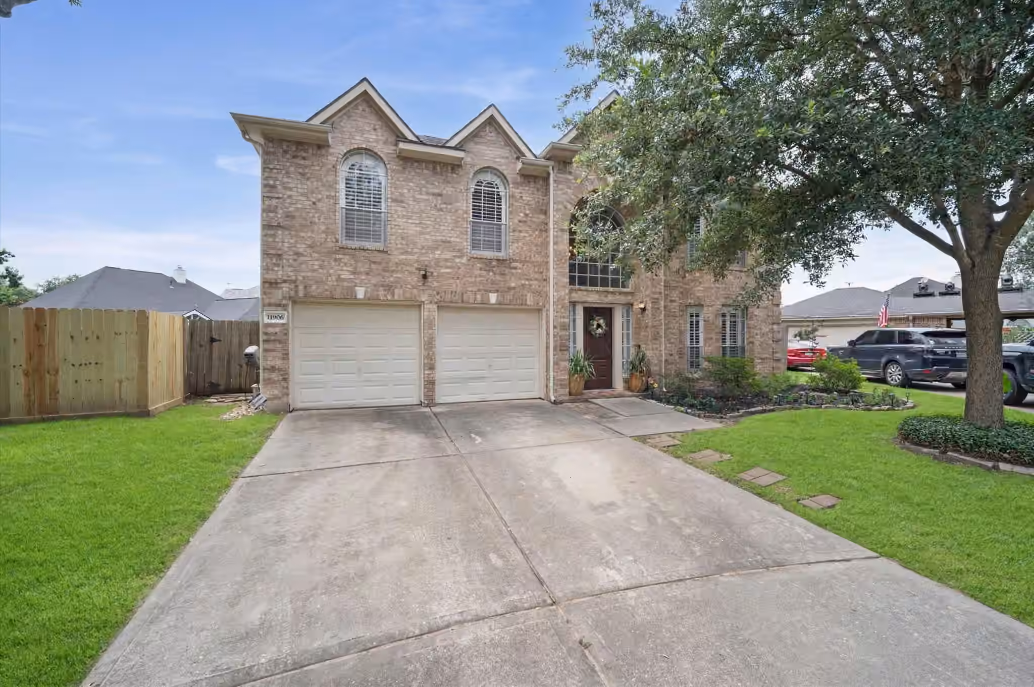 Photo 4 of 11906 Helene Court, Pinehurst, TX
