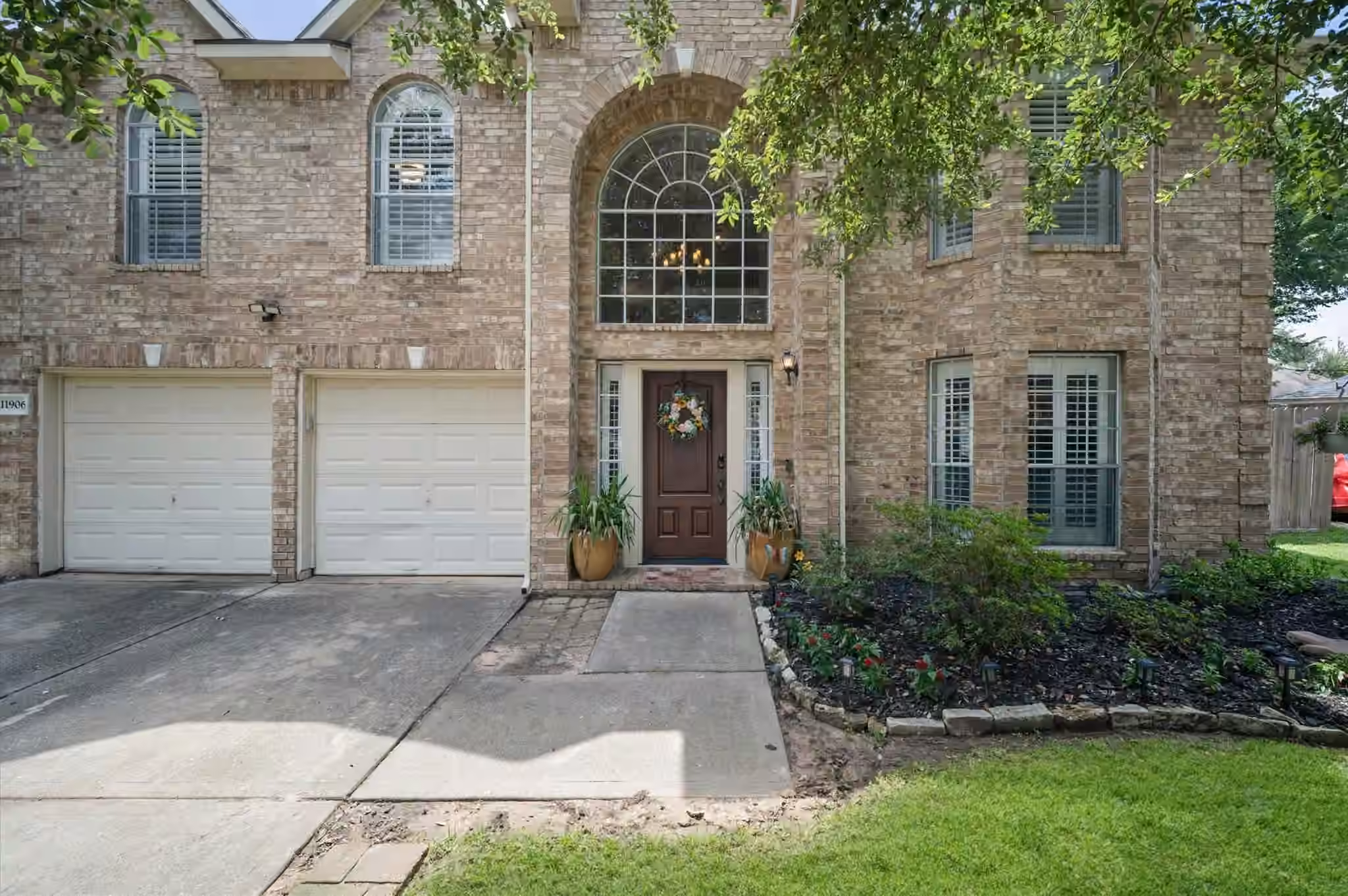 Photo 5 of 11906 Helene Court, Pinehurst, TX