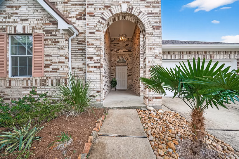 Photo 2 of 9110 Cavalier Lane, Rosenberg, TX