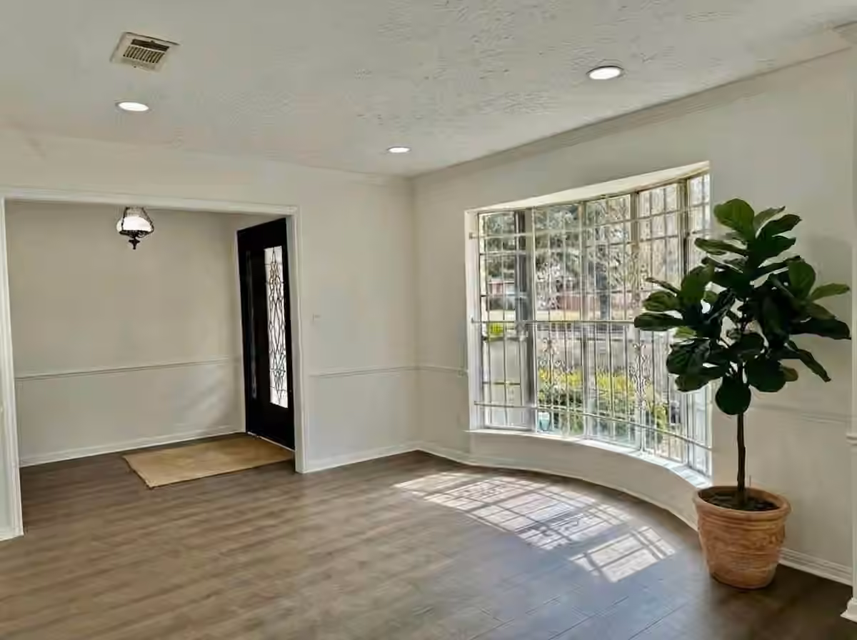 Photo 6 of 12834 Glenwolde Drive, Houston, TX