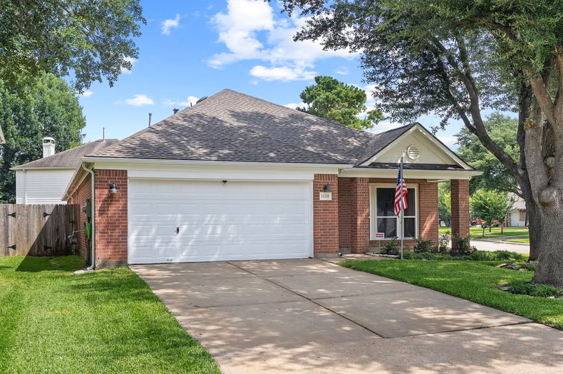Photo 4 of 15335 Misty Dawn Trail, Cypress, TX
