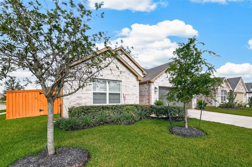 Photo 3 of 8603 Sun Coral Drive, Cypress, TX