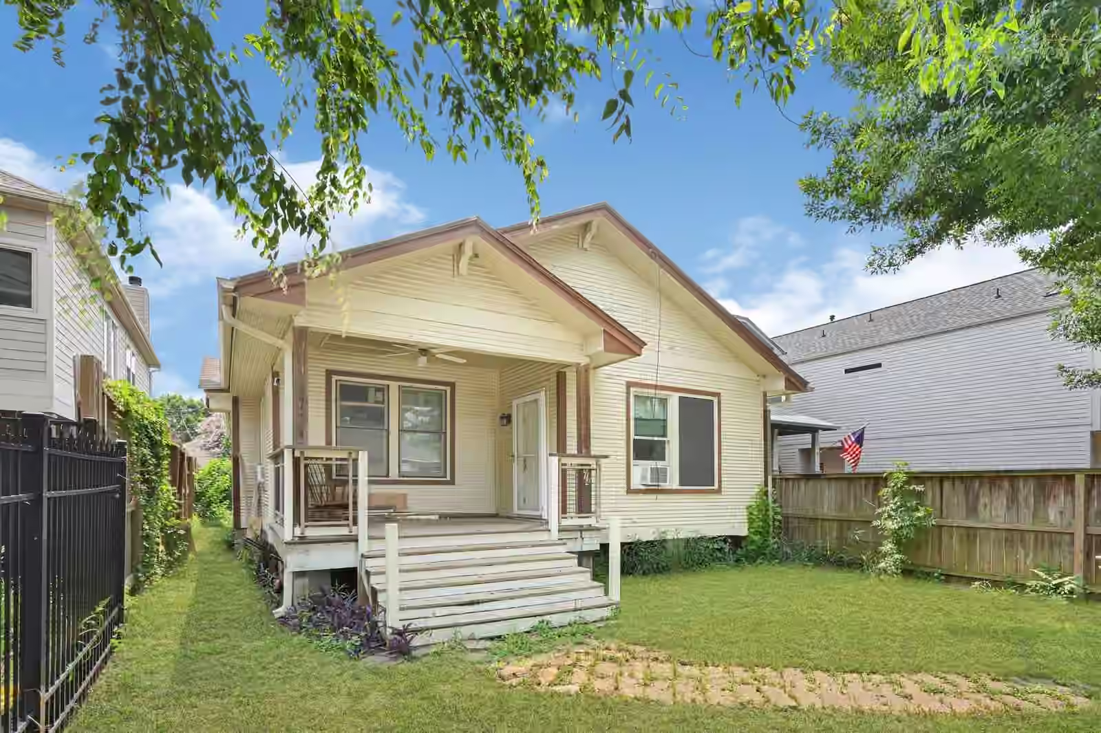 Photo of 714 Waverly Street, Houston, TX 77007