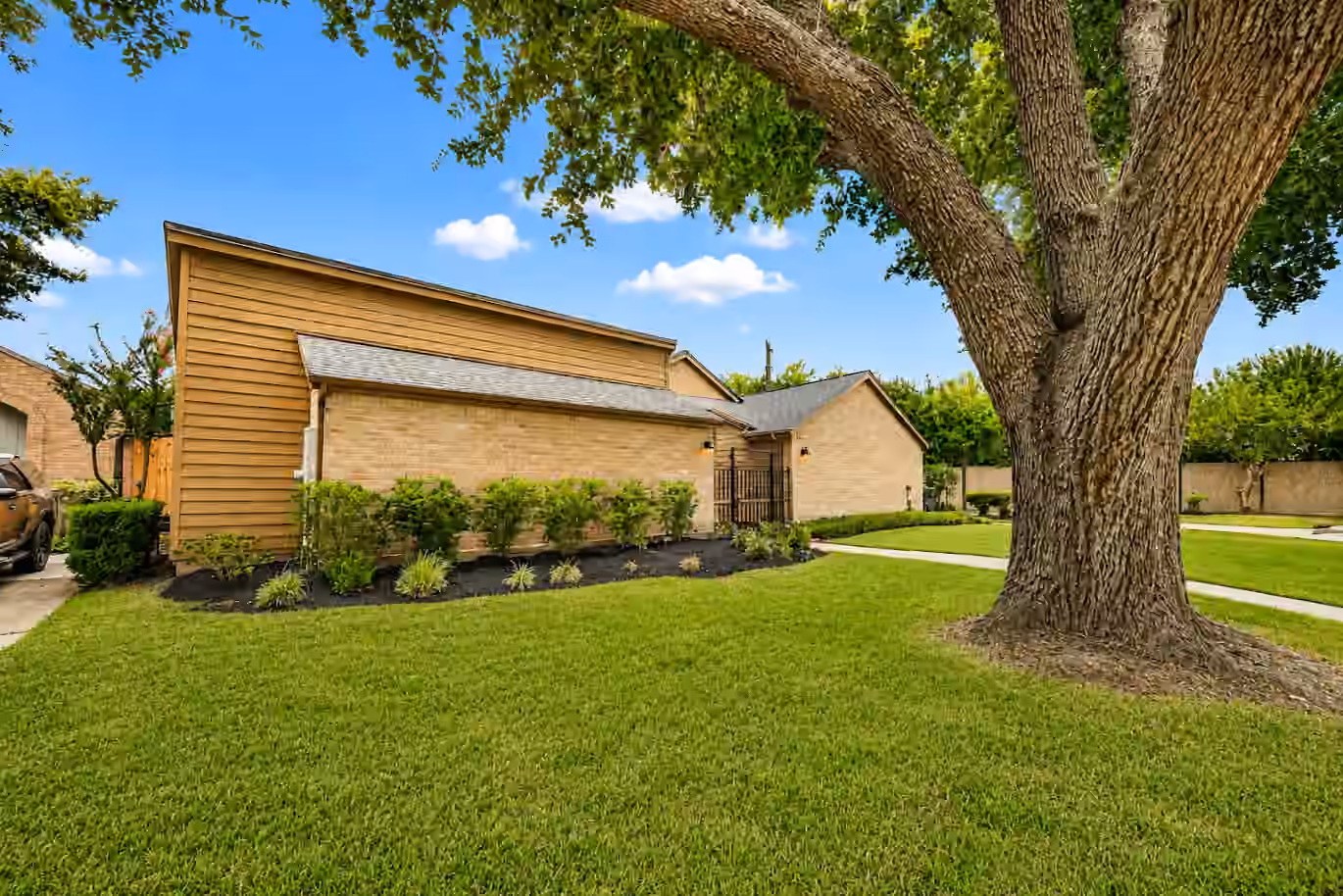 Photo 7 of 310 Power Court, Sugar Land, TX