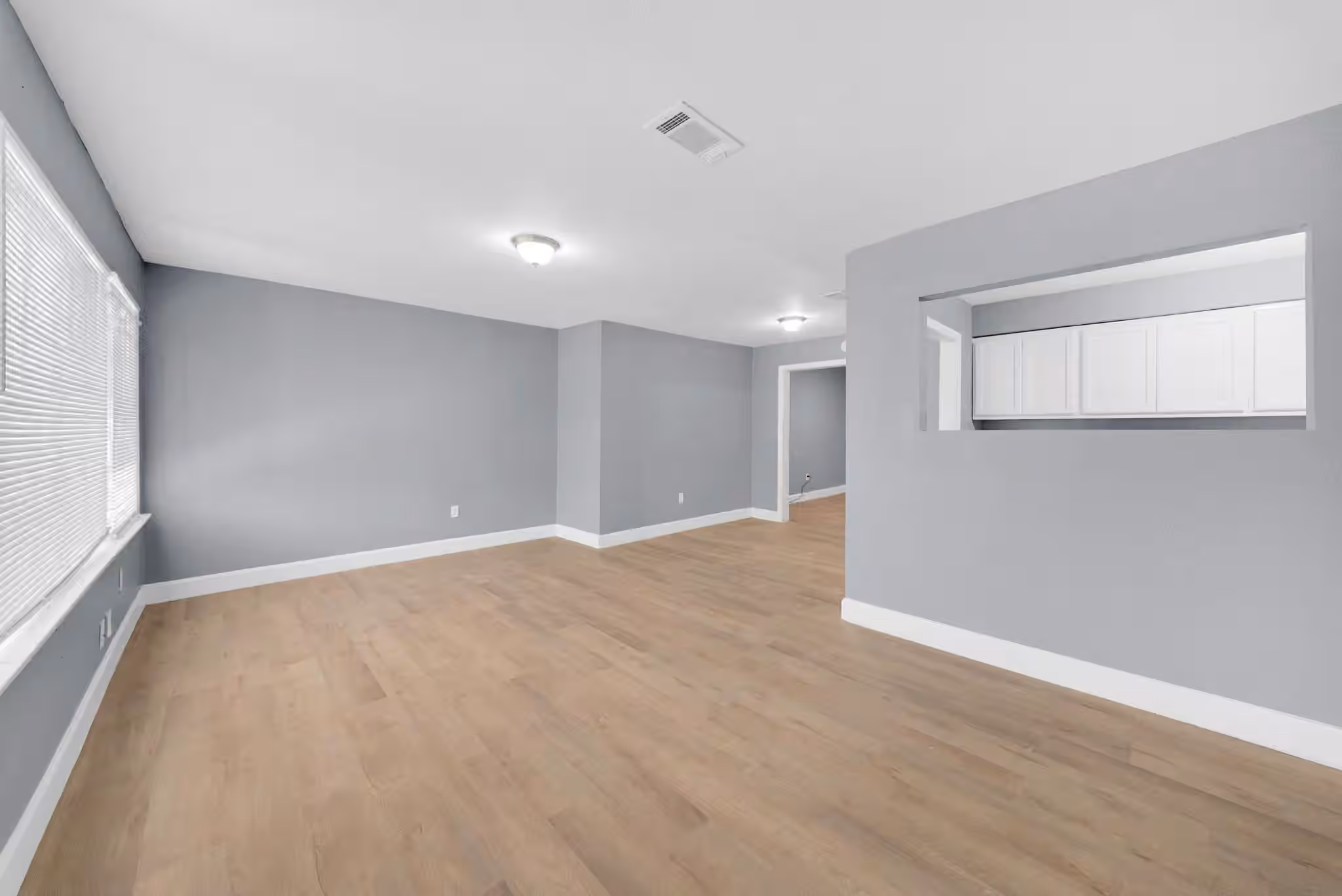 Photo 7 of 5831 Lyndhurst Street, Houston, TX