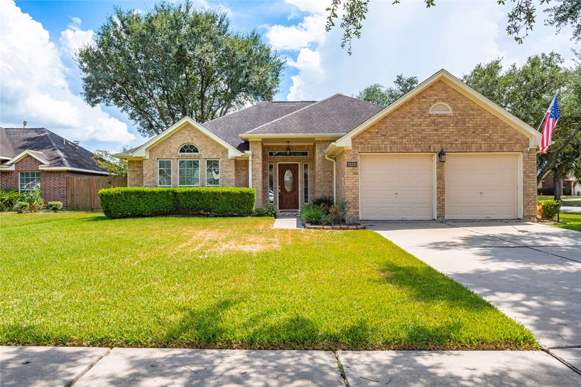 Photo of 3123 Shore Meadow Drive, League City, TX 77573