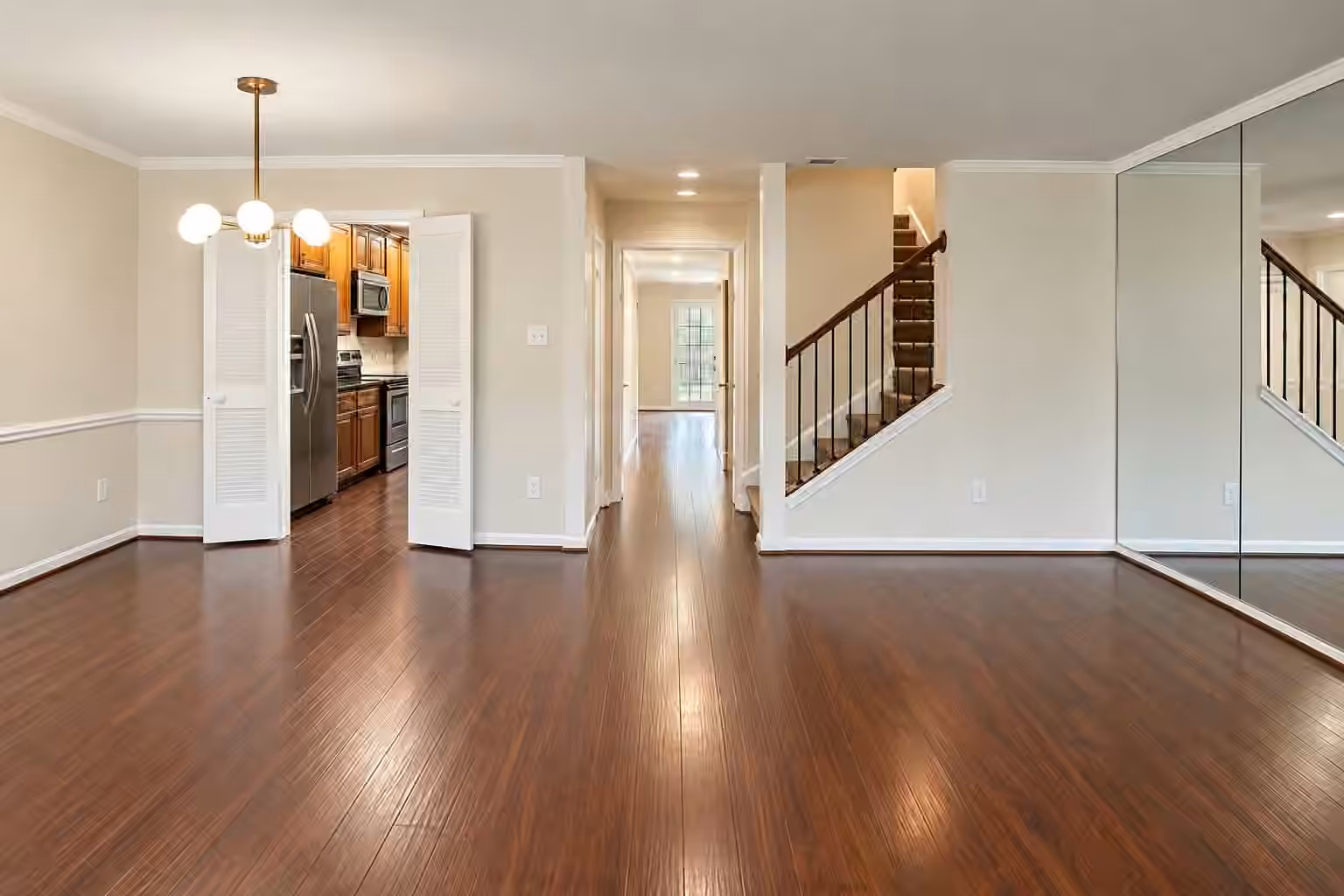 Photo 5 of 526 N Post Oak Lane, Houston, TX