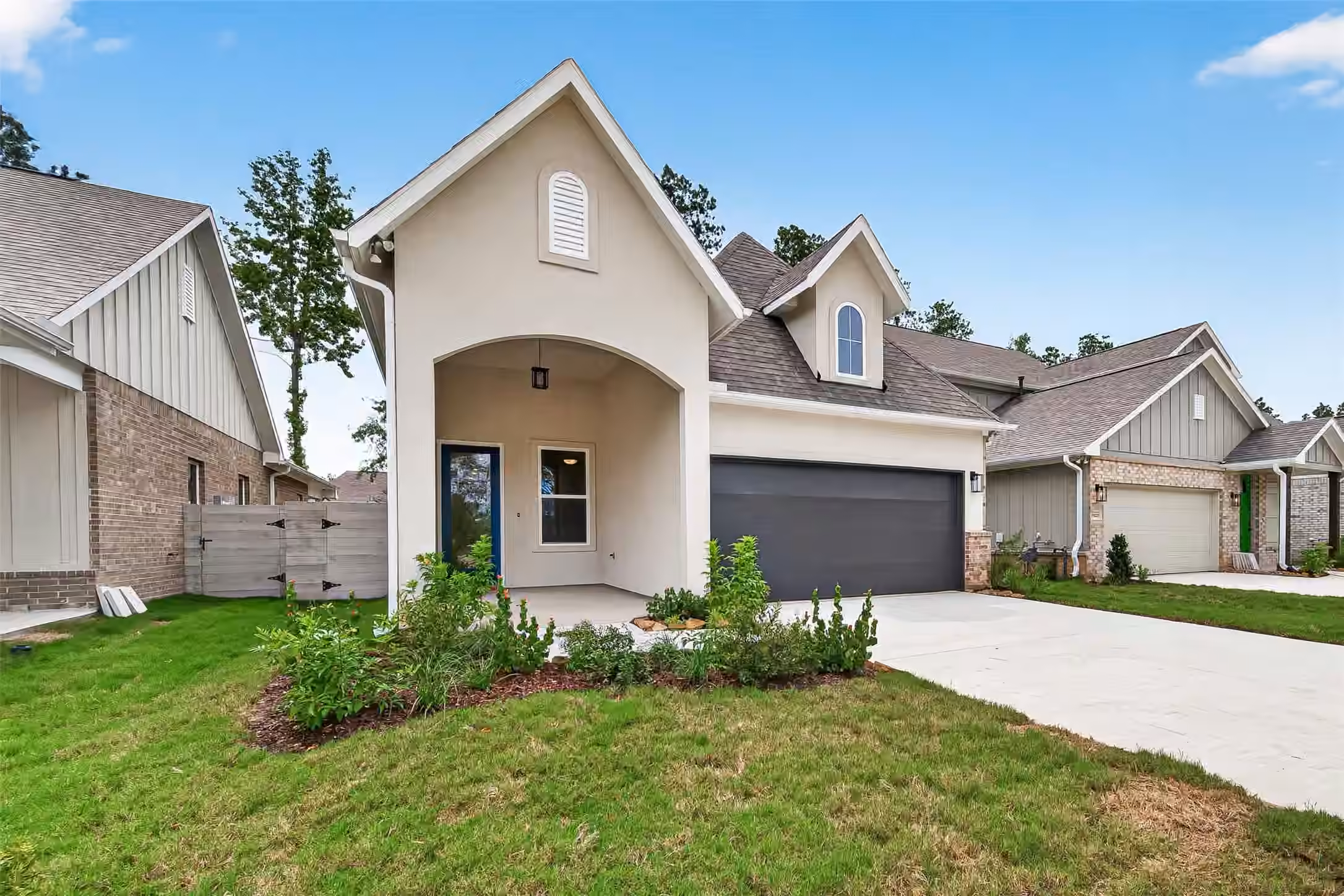 Photo 2 of 11219 Moccasin Drive, Montgomery, TX
