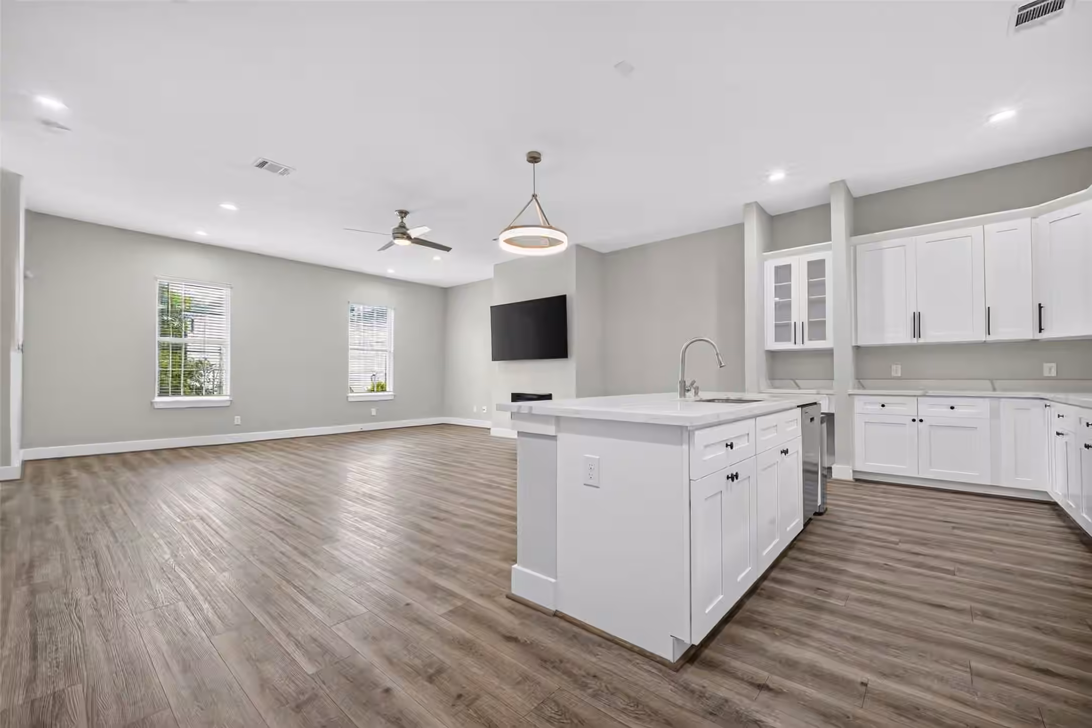 Photo 4 of 7814 De Priest Street, Houston, TX