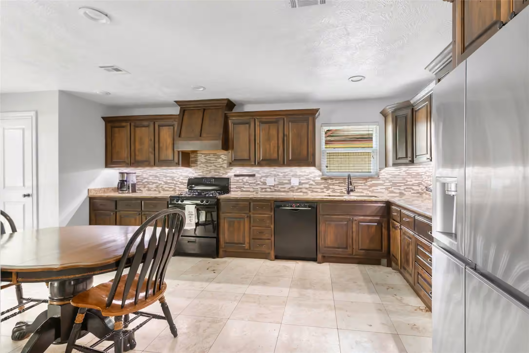 Photo 7 of 2543 Fountain View Street, New Caney, TX