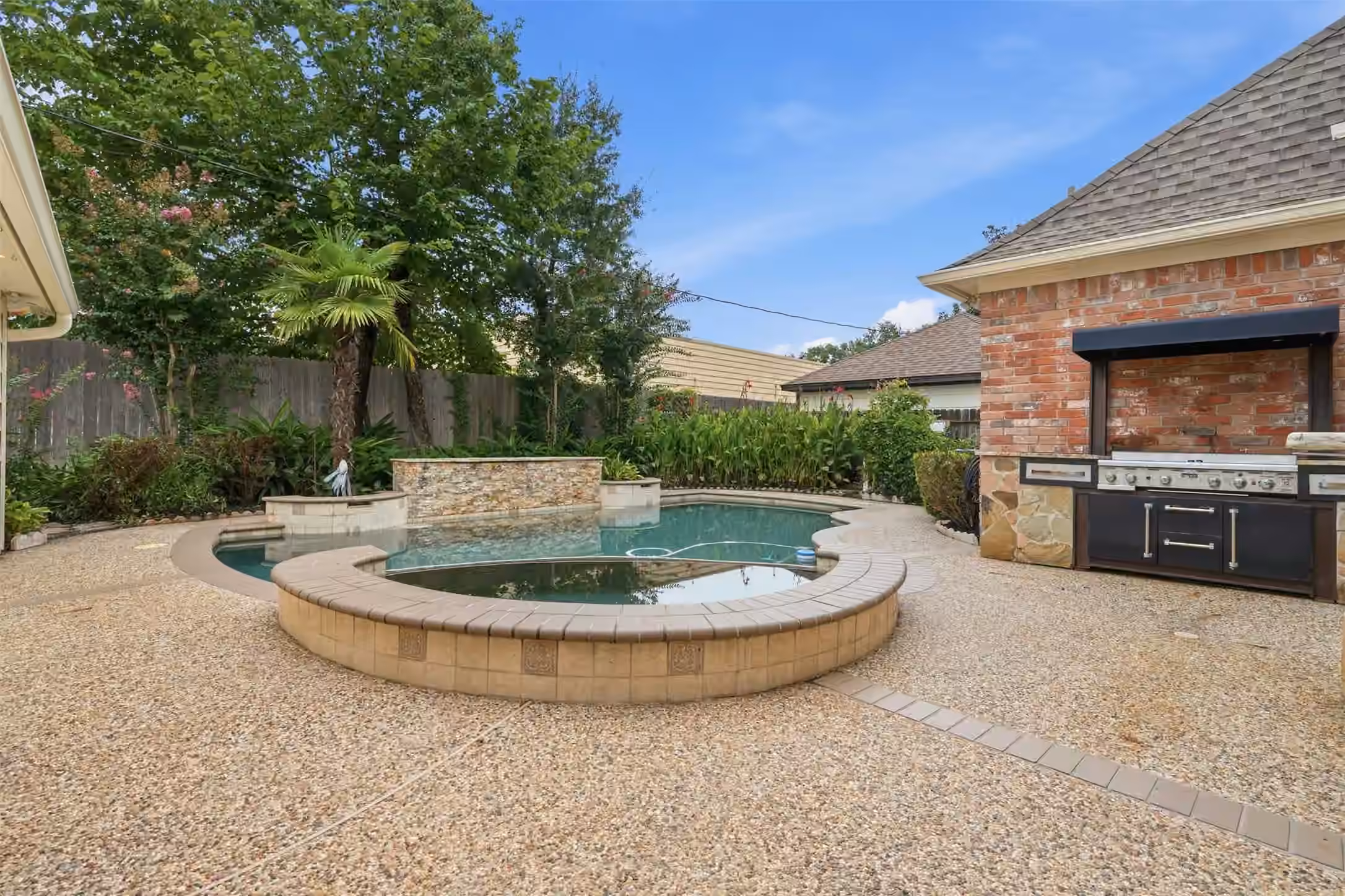 Photo 6 of 8310 Mentmore Drive, Spring, TX