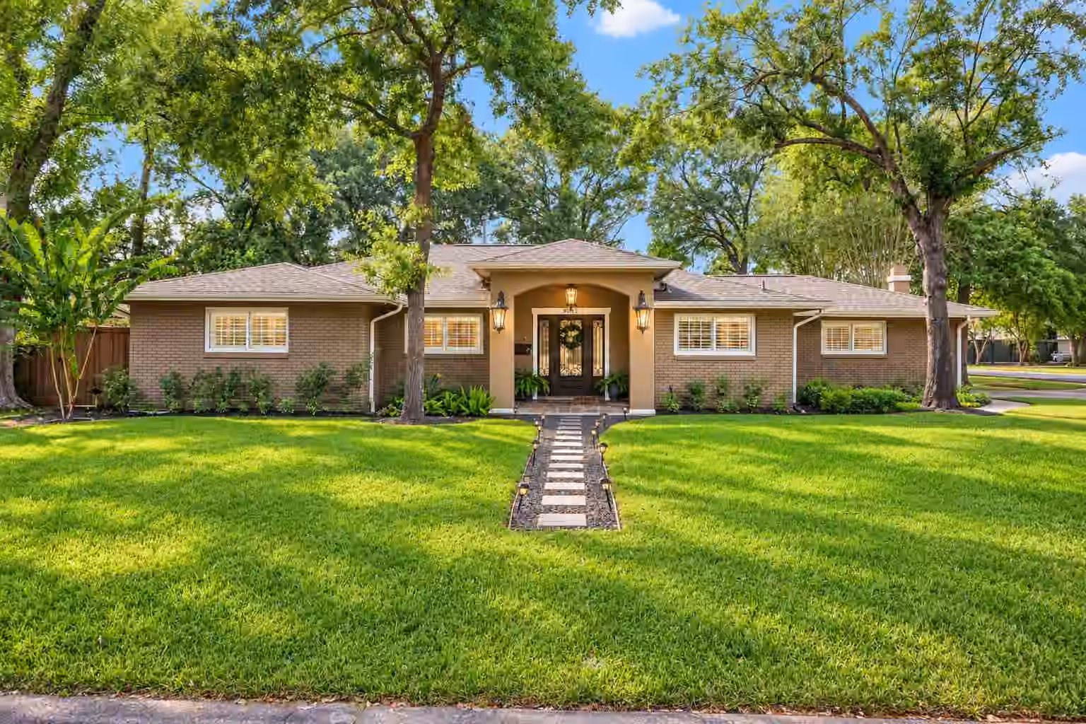 Photo of 9402 Crispin Lane, Houston, TX 77080