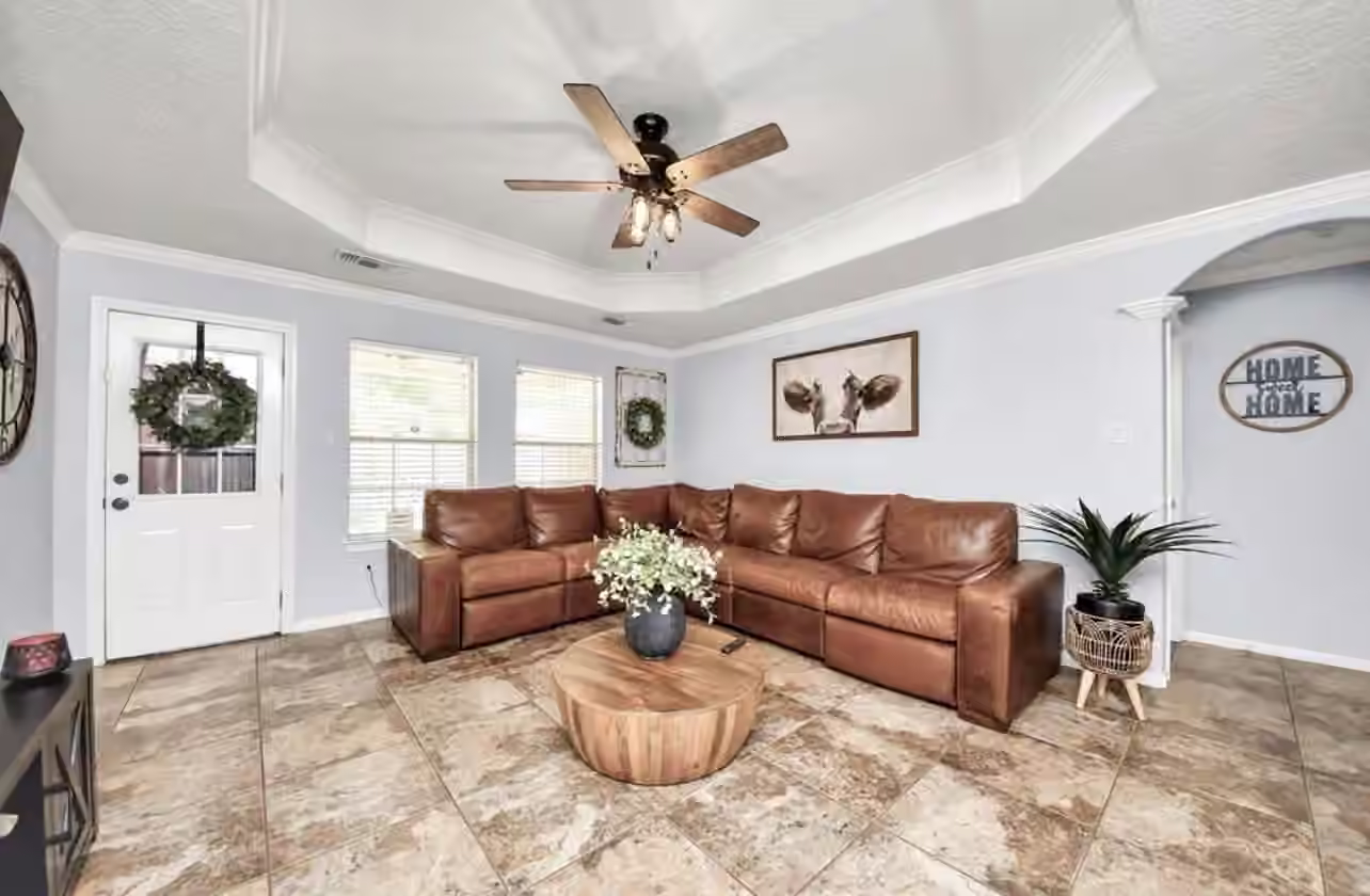 Photo 4 of 702 Ruth Street, Baytown, TX