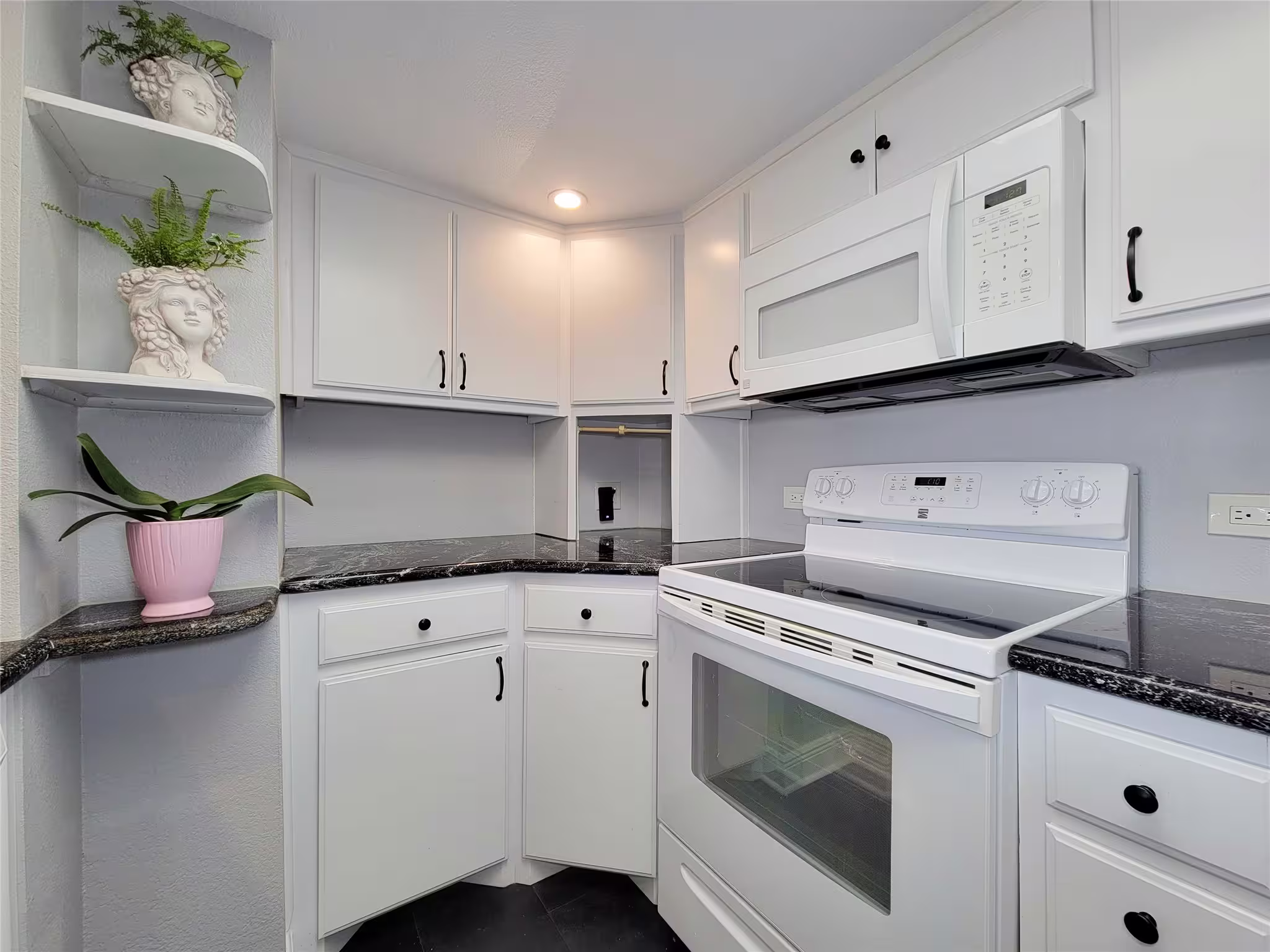 Photo 4 of 3525 Sage Road 402, Houston, TX