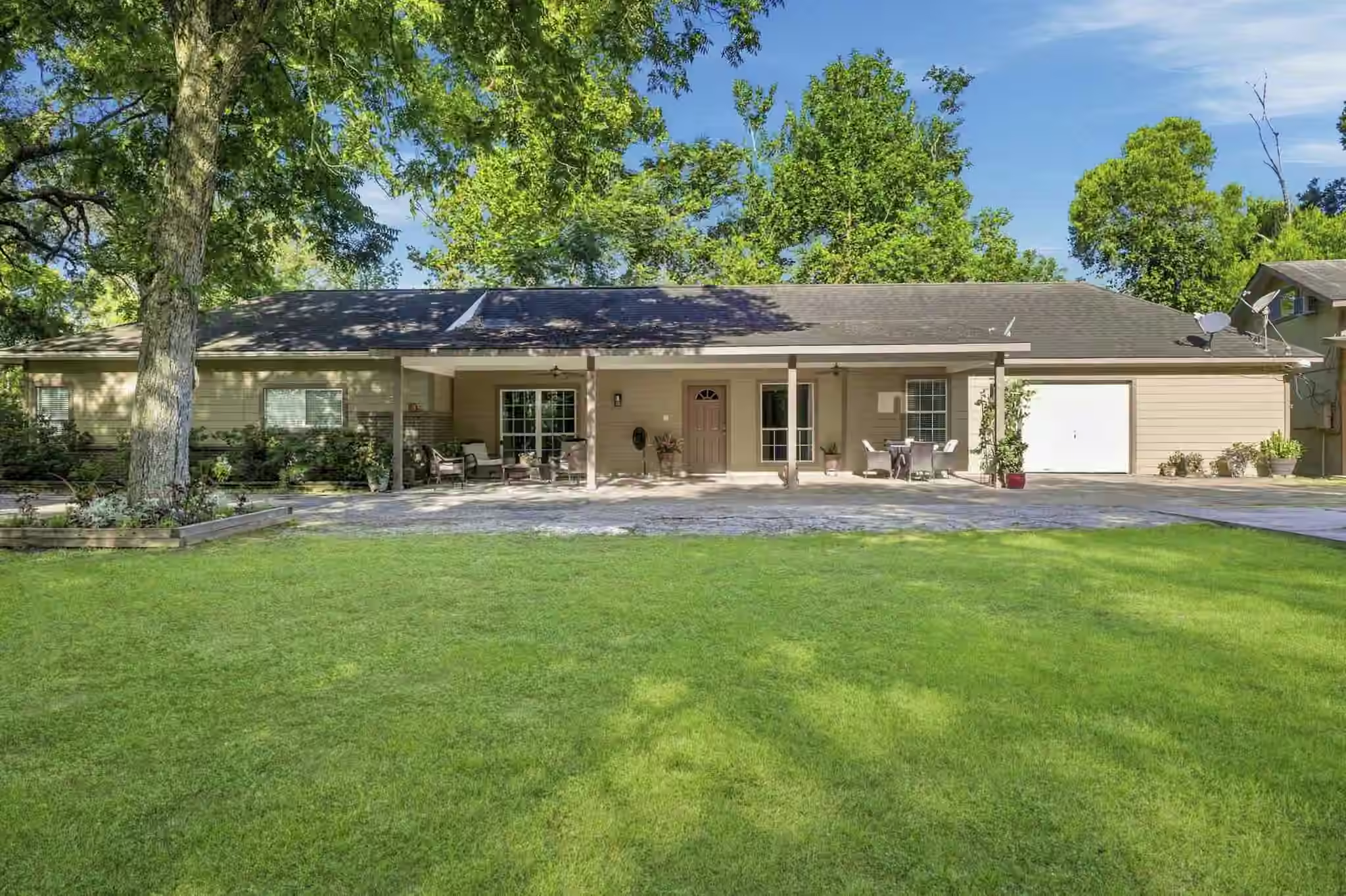 Photo 3 of 3725 Fuqua Street, Houston, TX