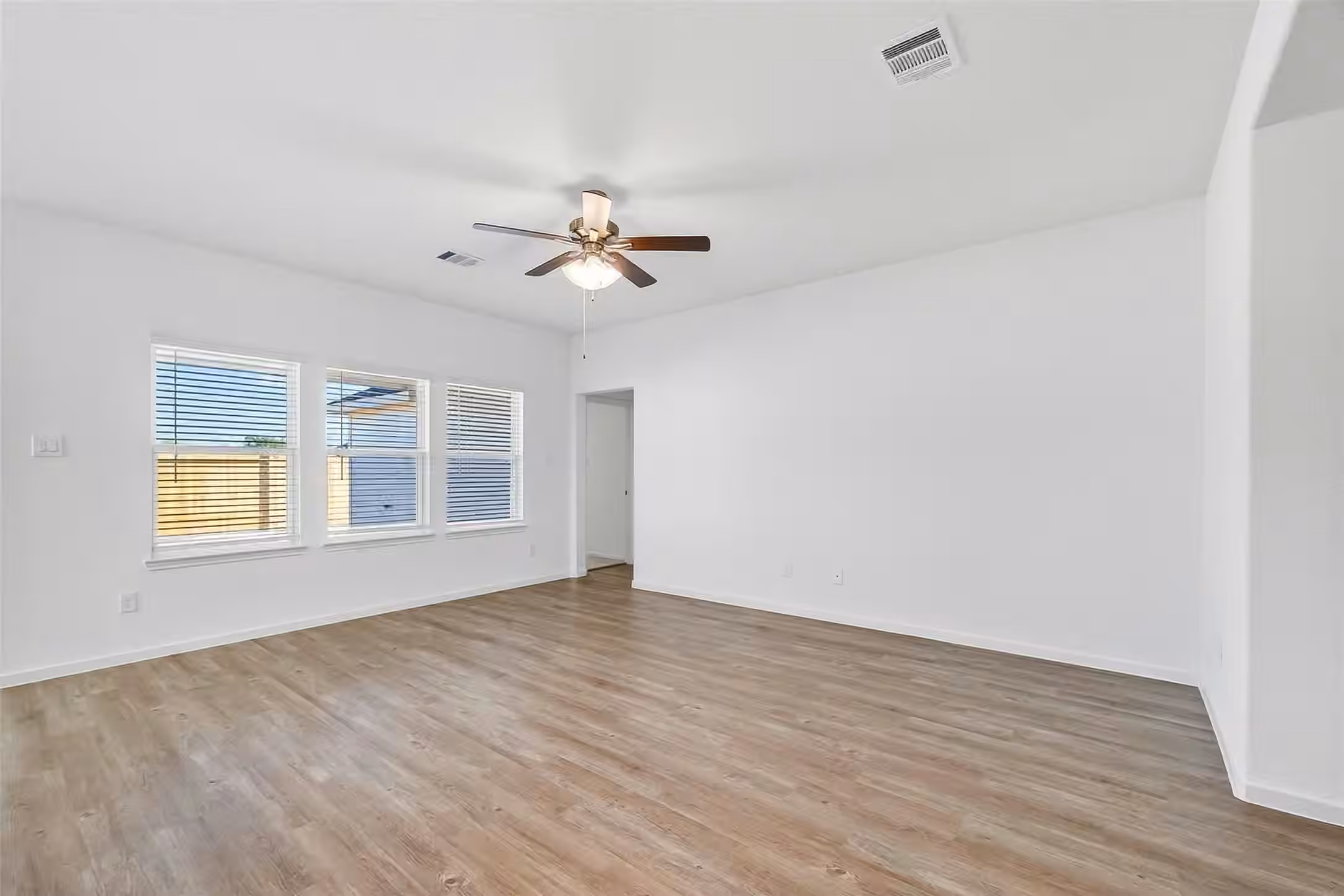 Photo 7 of 12612 Canyon Falls Boulevard, Willis, TX