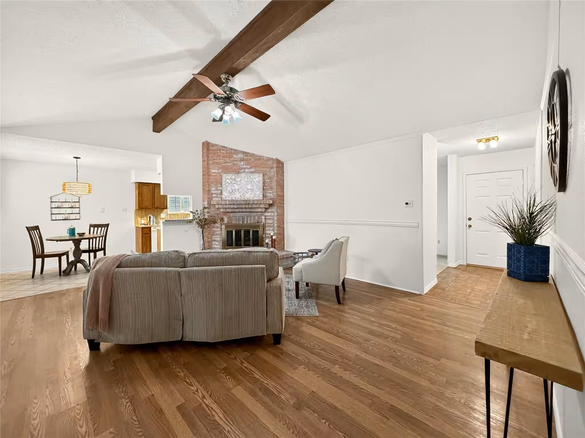 Photo 3 of 18530 Sweetmeadow Drive, Spring, TX