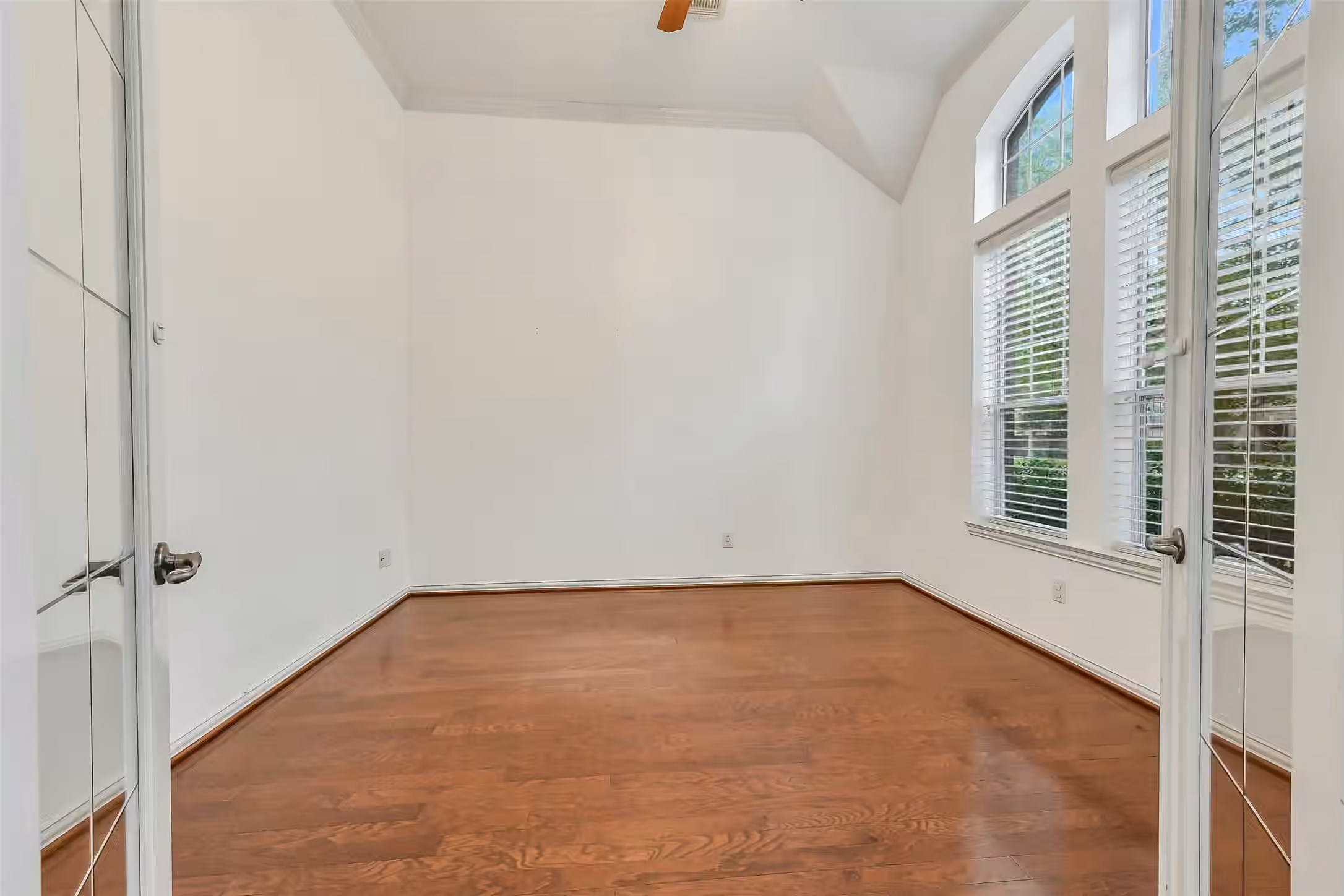 Photo 7 of 8407 Alyssa Gardens Lane, Humble, TX