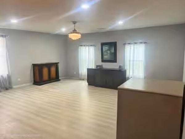Photo 5 of 519 Tallow Drive, Conroe, TX
