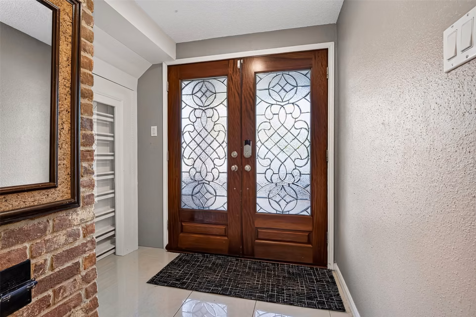Photo 3 of 16526 De Lozier Street, Houston, TX