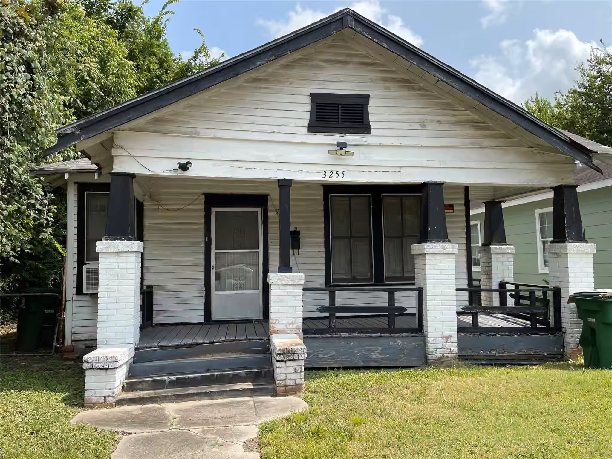 Photo 4 of 3255 Reeves Street, Houston, TX