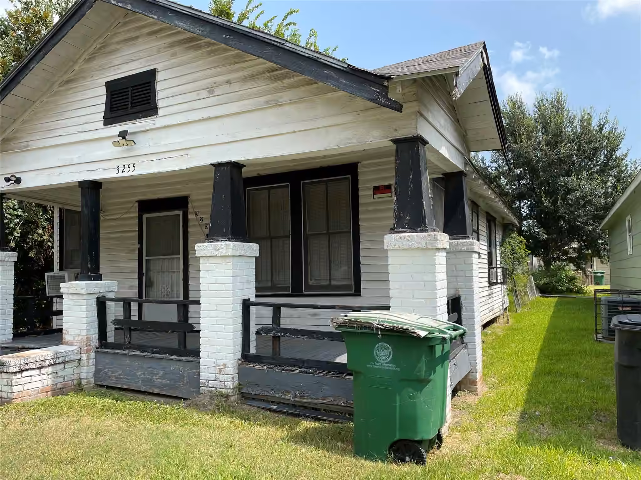 Photo 5 of 3255 Reeves Street, Houston, TX