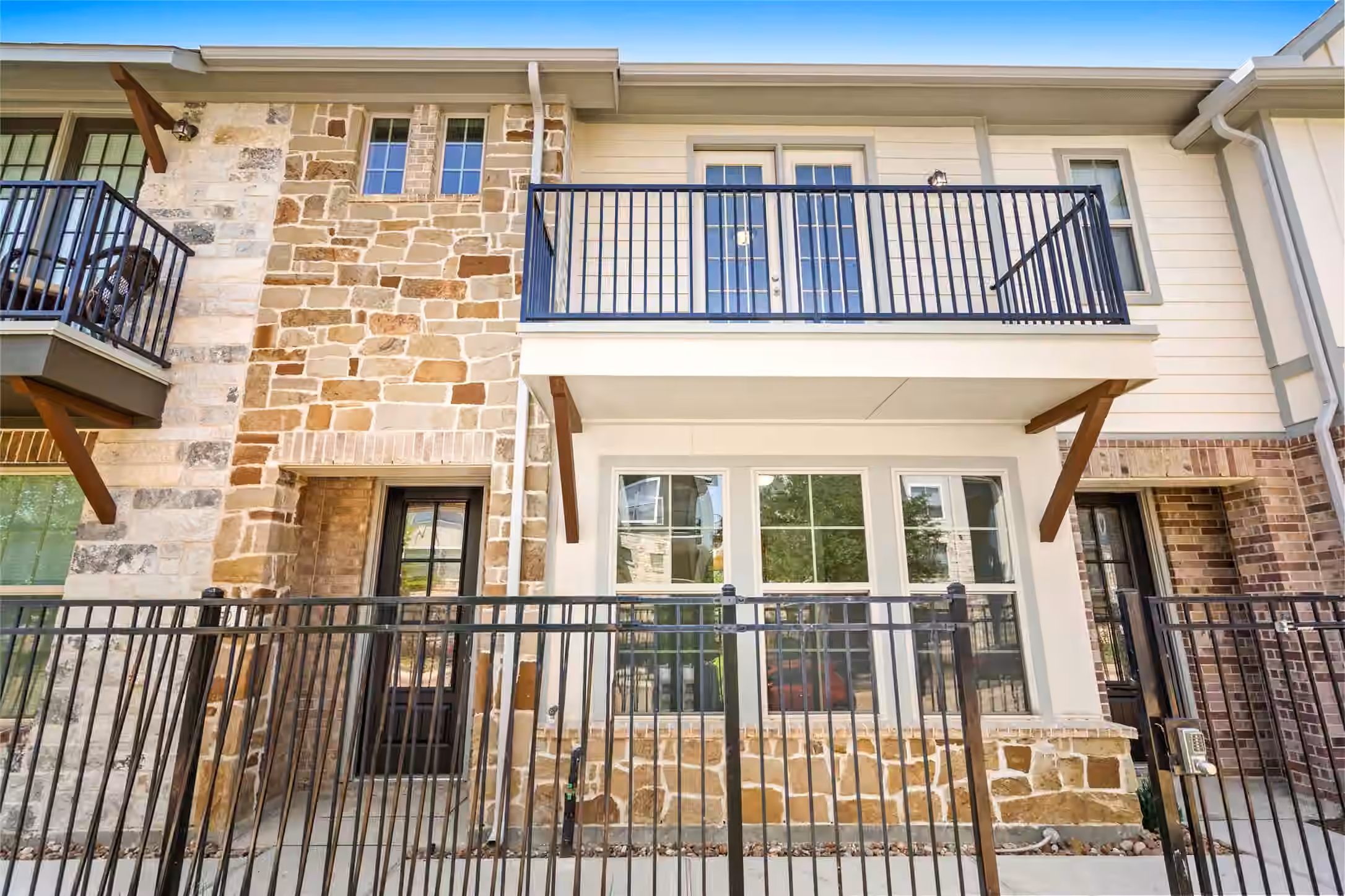 Photo 2 of 9521 Towne Lake Parkway, Cypress, TX