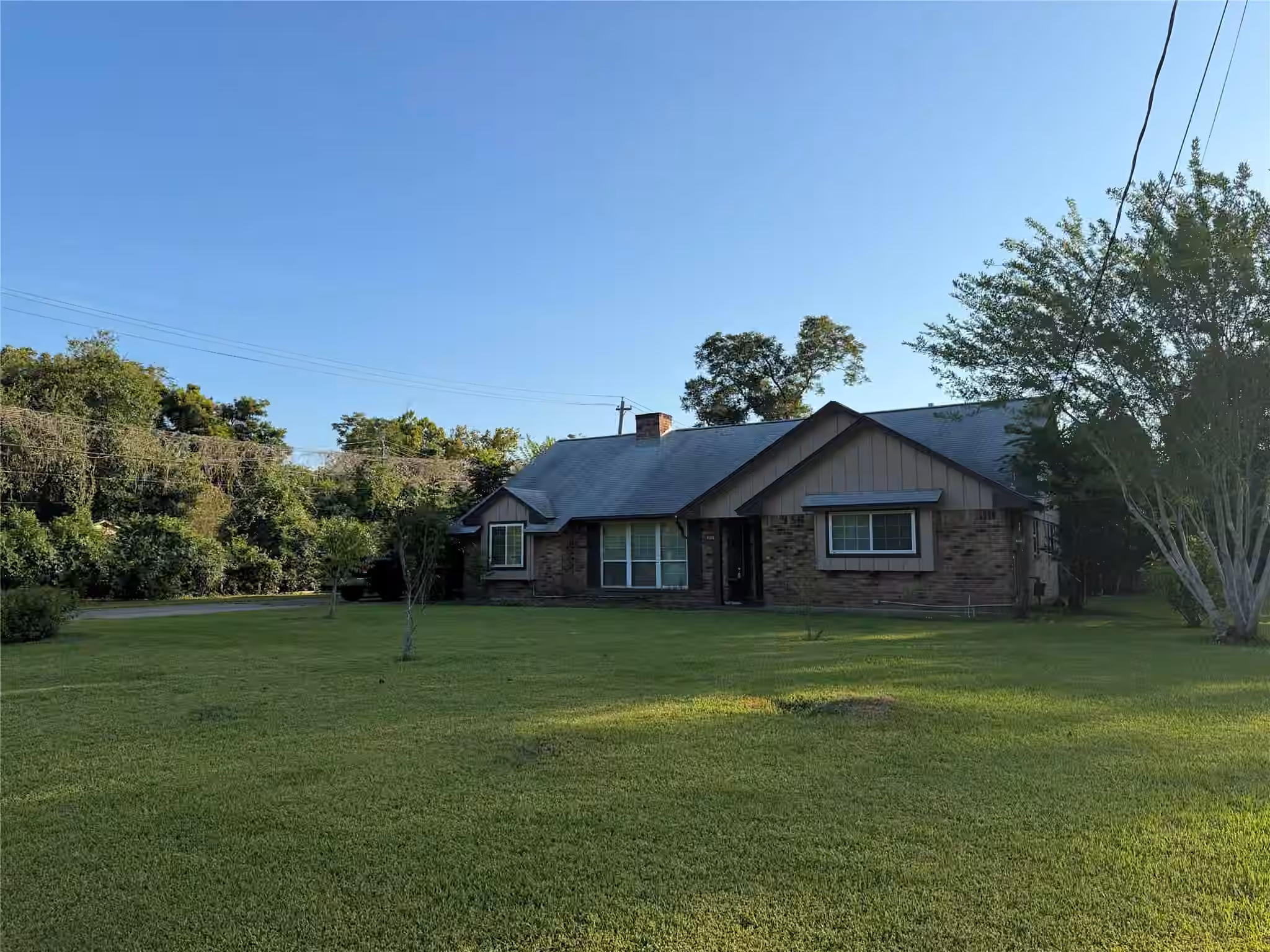 Photo 6 of 401 Southern Oaks Drive, Lake Jackson, TX