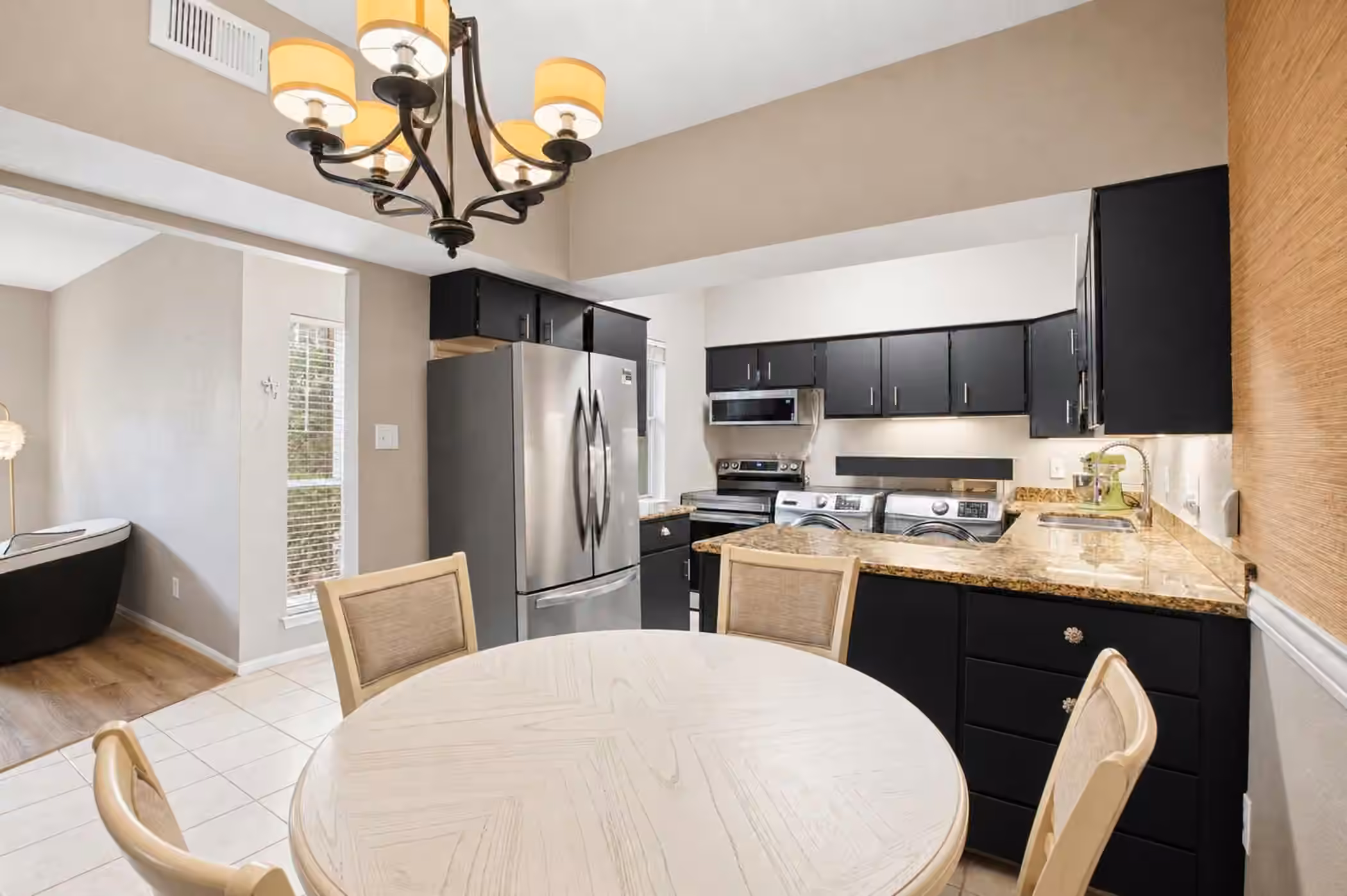 Photo 4 of 2100 Tanglewilde Street 629, Houston, TX