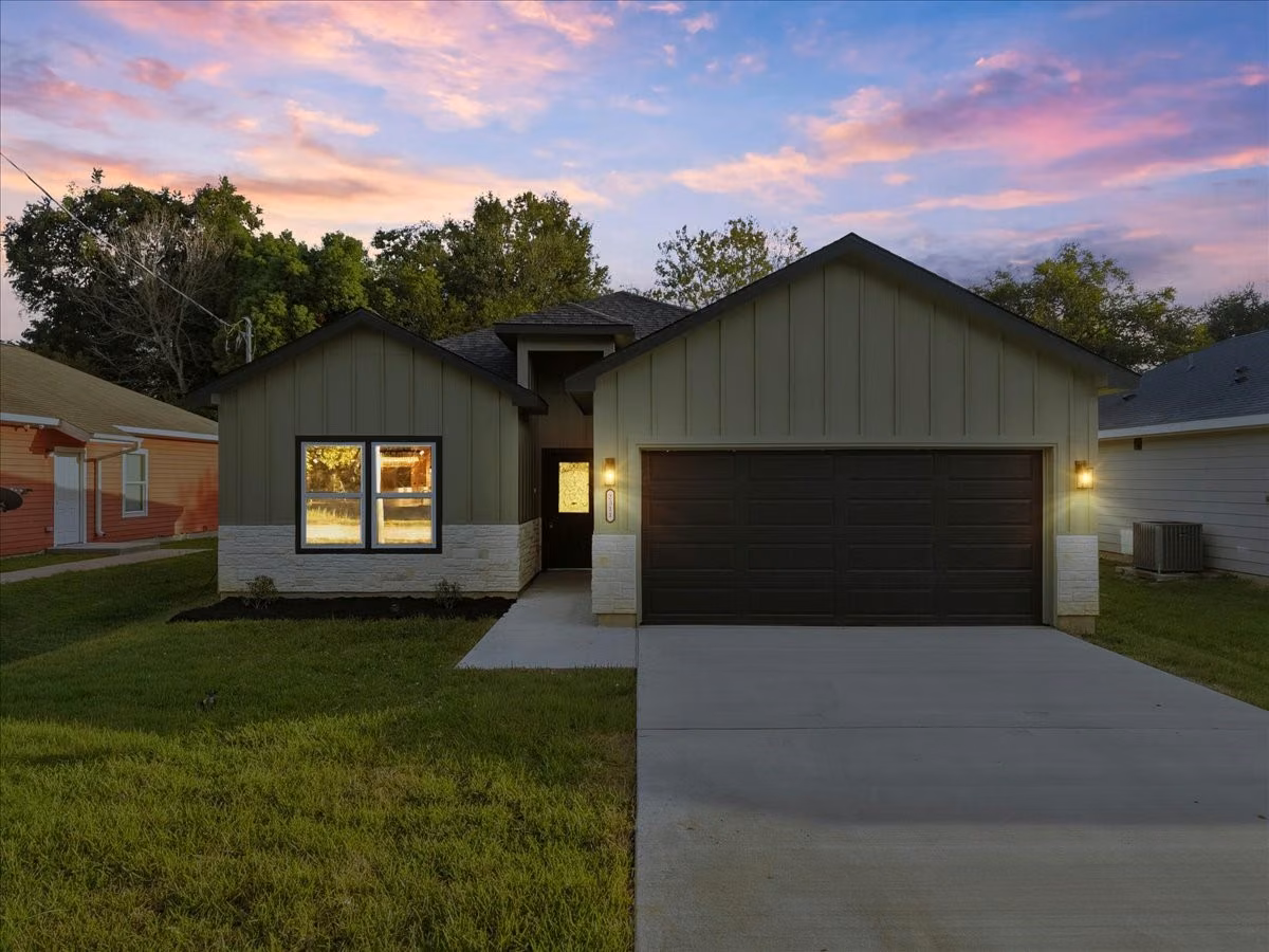 Photo of 2311 Thompson Street, La Marque, TX 77568