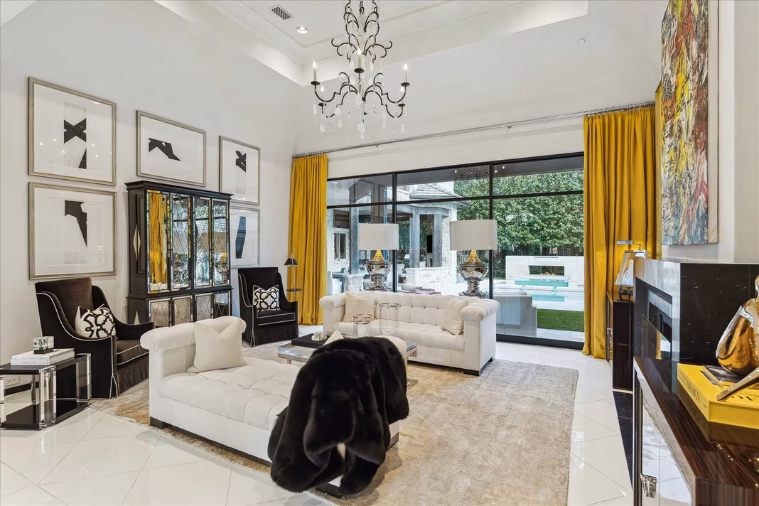 Photo 7 of 220 Merrie Way Lane, Houston, TX
