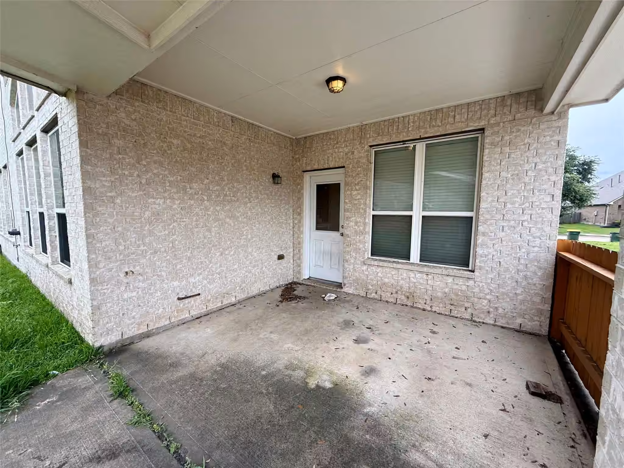 Photo 4 of 12501 PEPPERCREEK LN, Pearland, TX