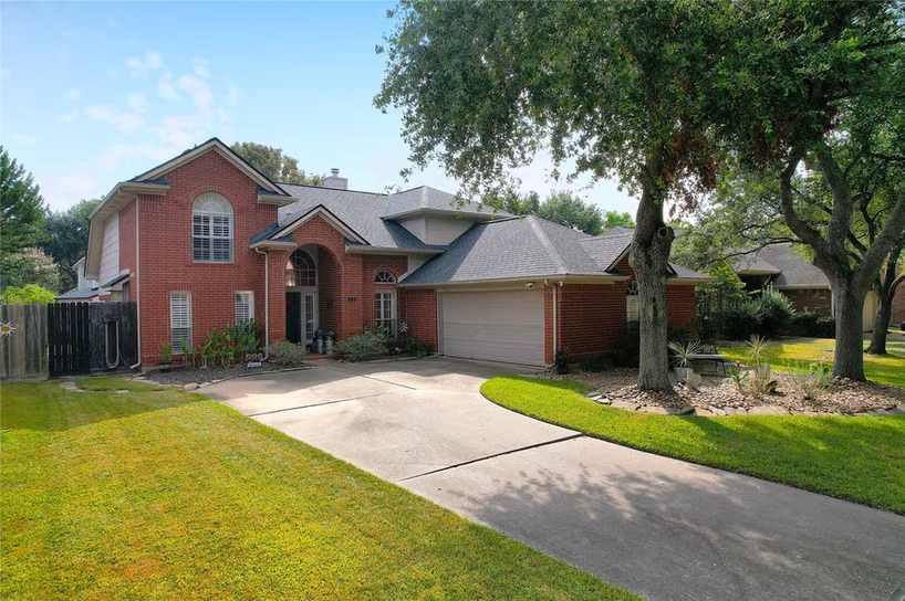 Photo of 110 Cloudbridge Drive, League City, TX