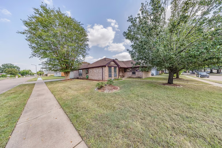 Photo of 9014 Arlington Forest Drive, Houston, TX