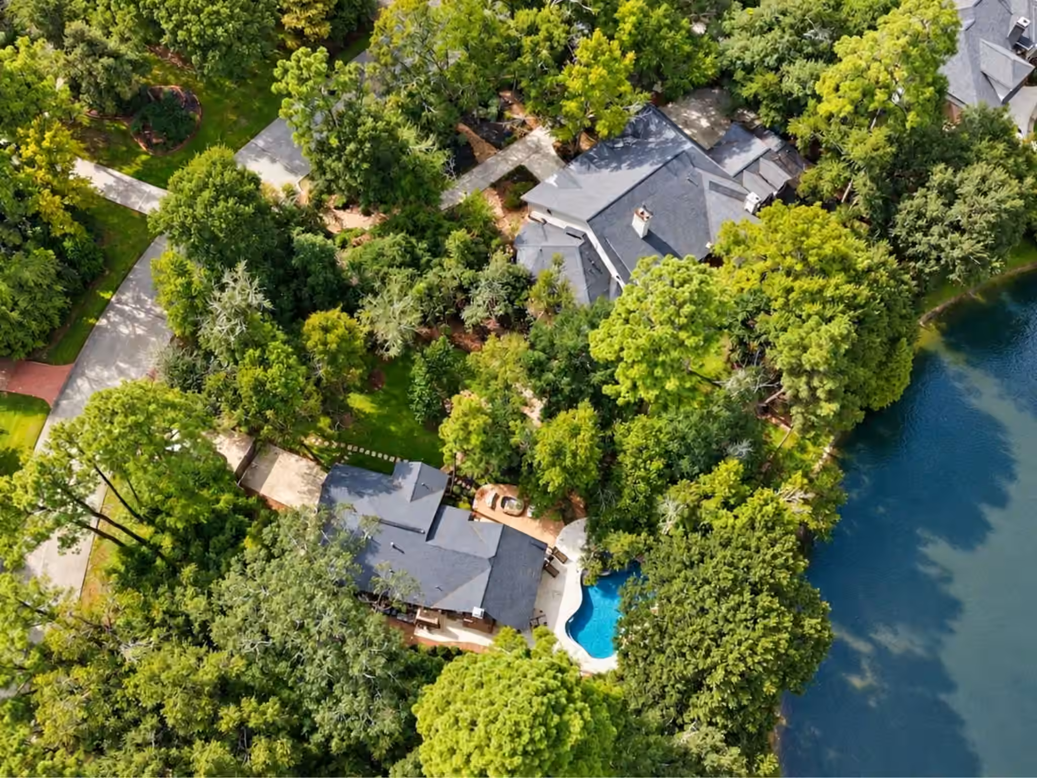 Photo 3 of 7 Pastoral Pond Circle, The Woodlands, TX