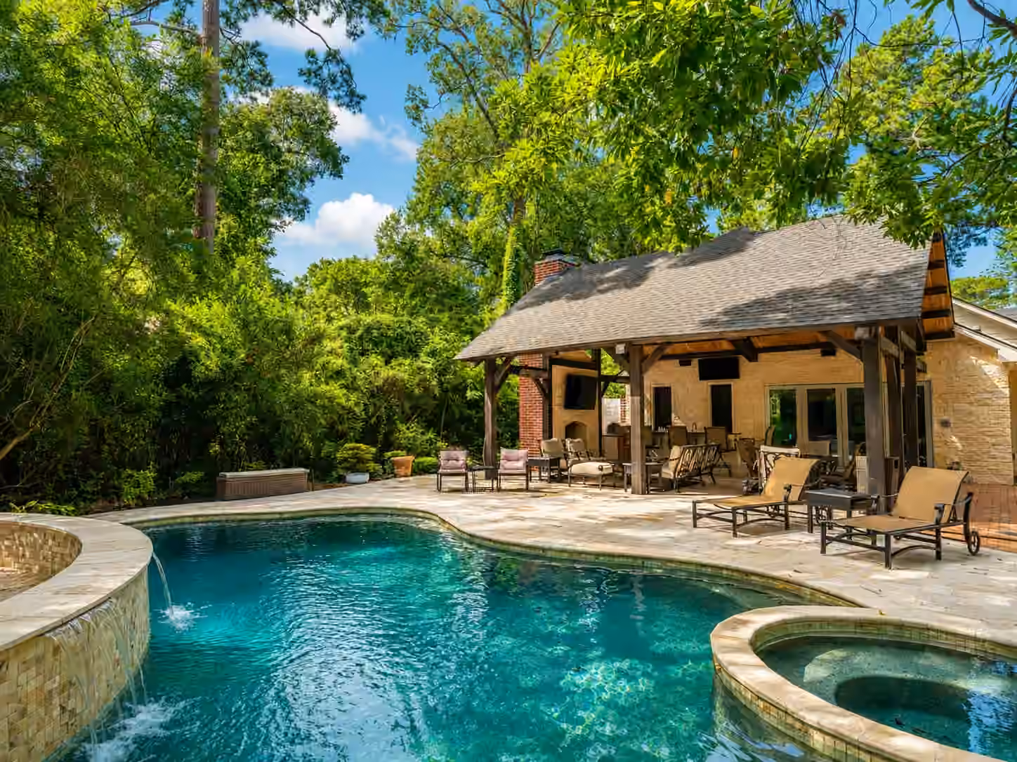 Photo 4 of 7 Pastoral Pond Circle, The Woodlands, TX