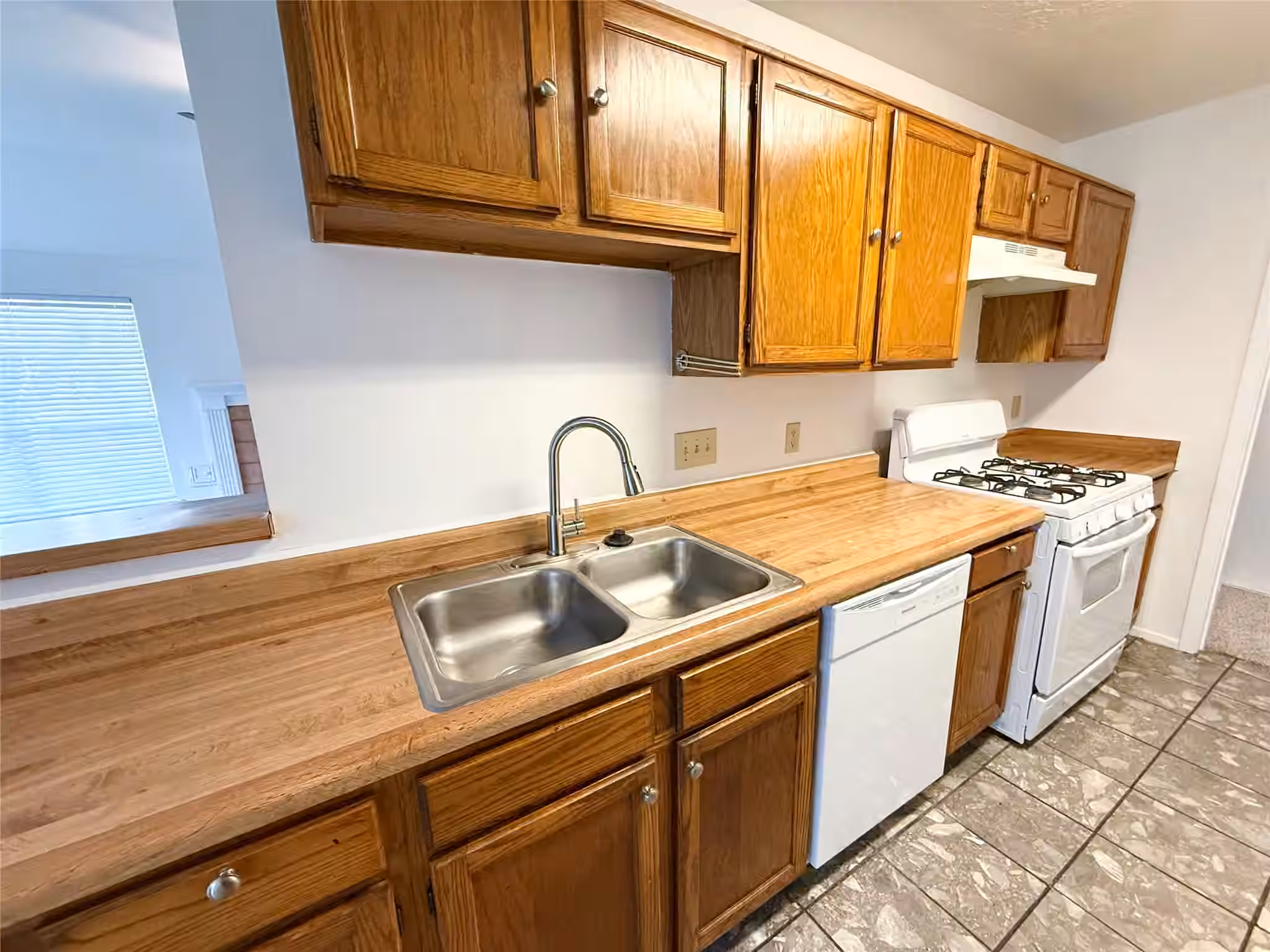 Photo 6 of 16723 Summer Dawn Lane, Houston, TX