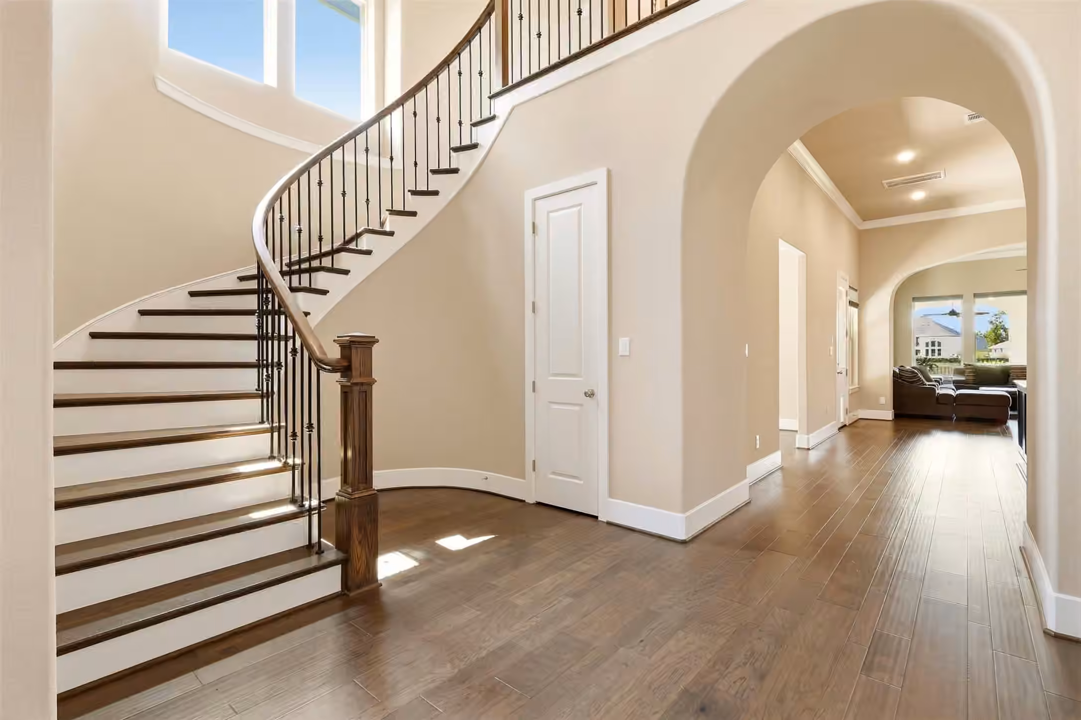 Photo 5 of 5107 Galahad Court, Missouri City, TX