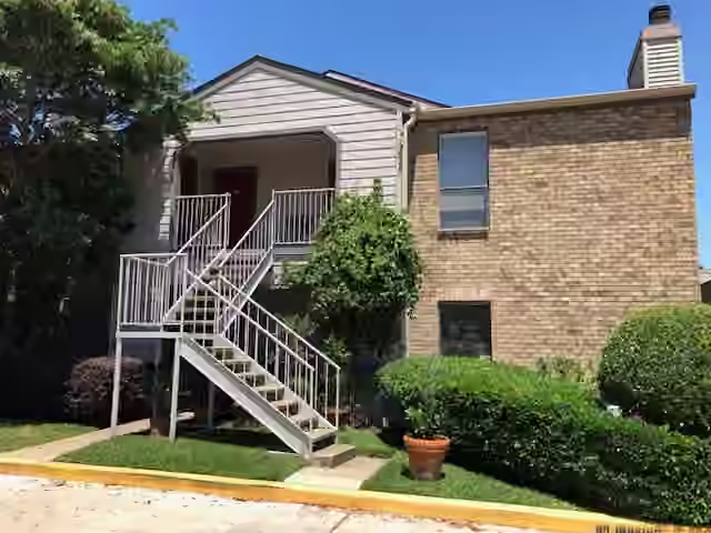 Photo of 2025 Augusta Drive 207, Houston, TX 77057