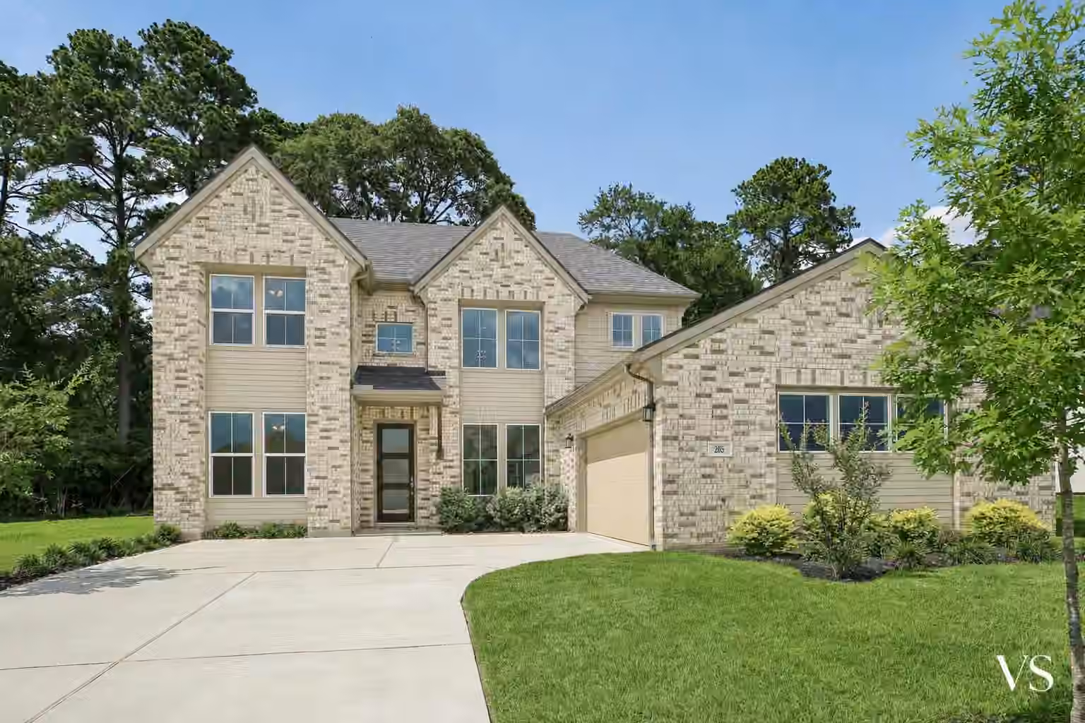 Photo 4 of 205 Wyndemere Drive, Montgomery, TX